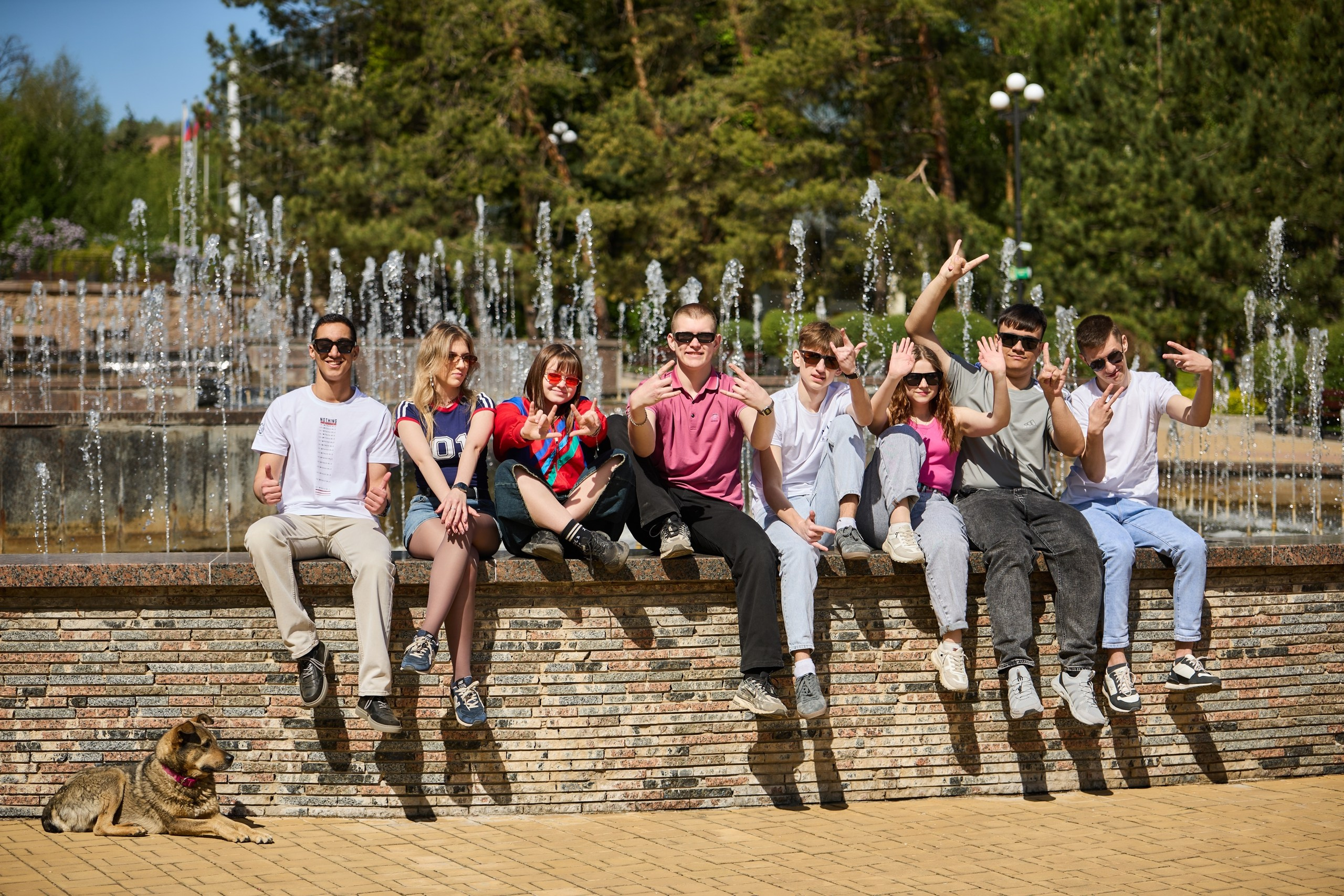 ШКОЛЬНИКИ. ПАРК ЩЕРБАКОВА. Фотограф Татаринов Андрей (Донецк / Макеевка)