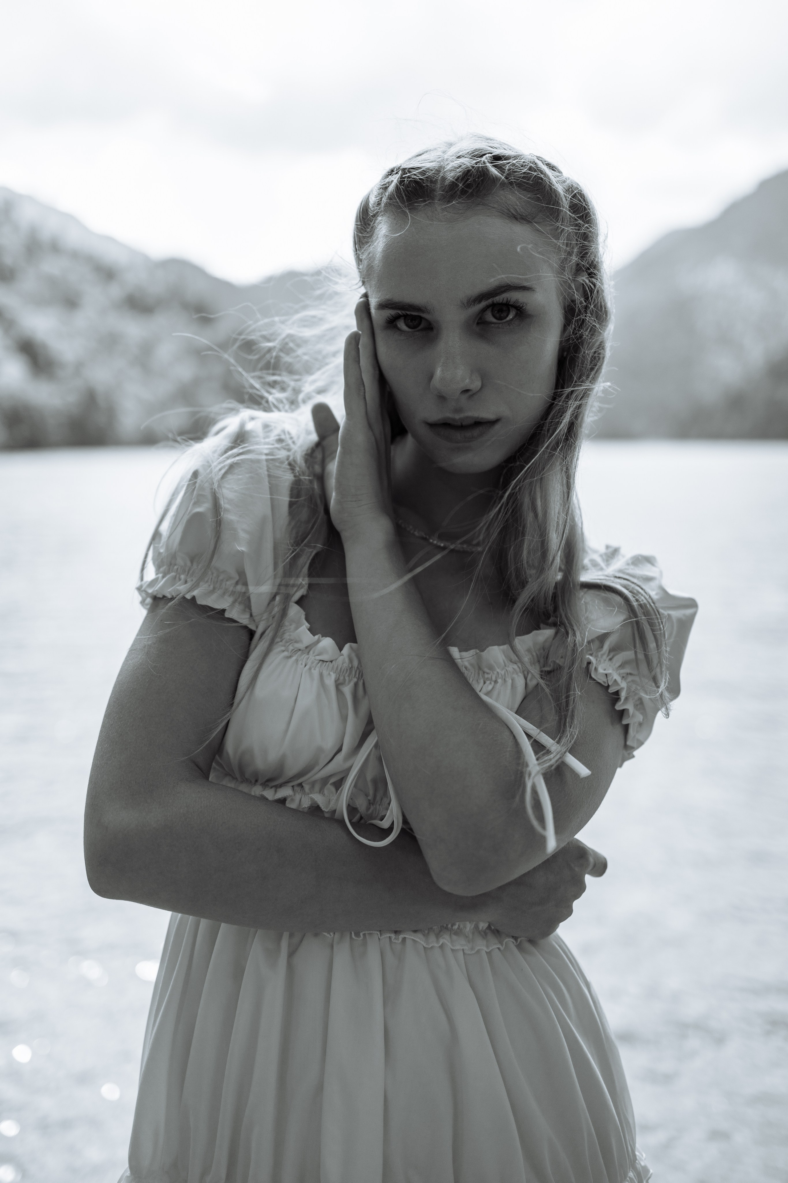 Альбина фото в Абхазии. Портретный фотограф и Love story в Сочи