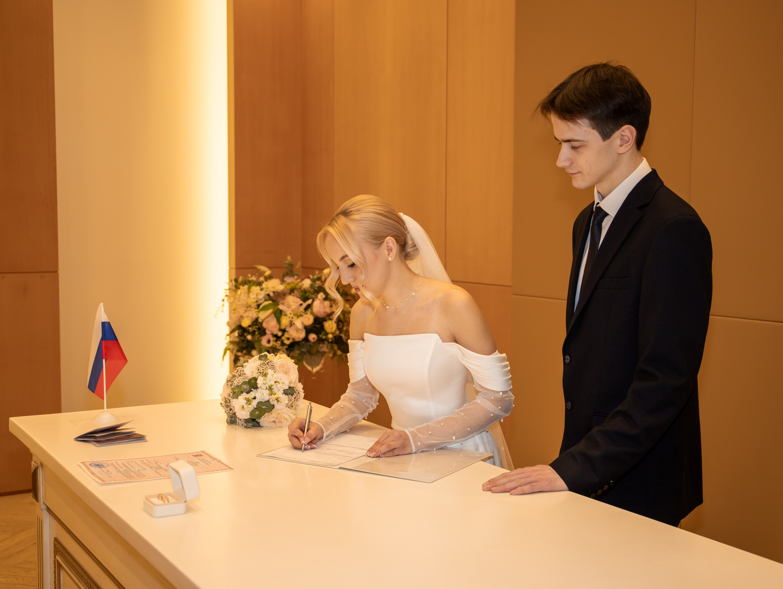 Илья&София (ЗАГС, прогулка, фотостудия). Свадебный и семейный фотограф в Москве Мила Широких