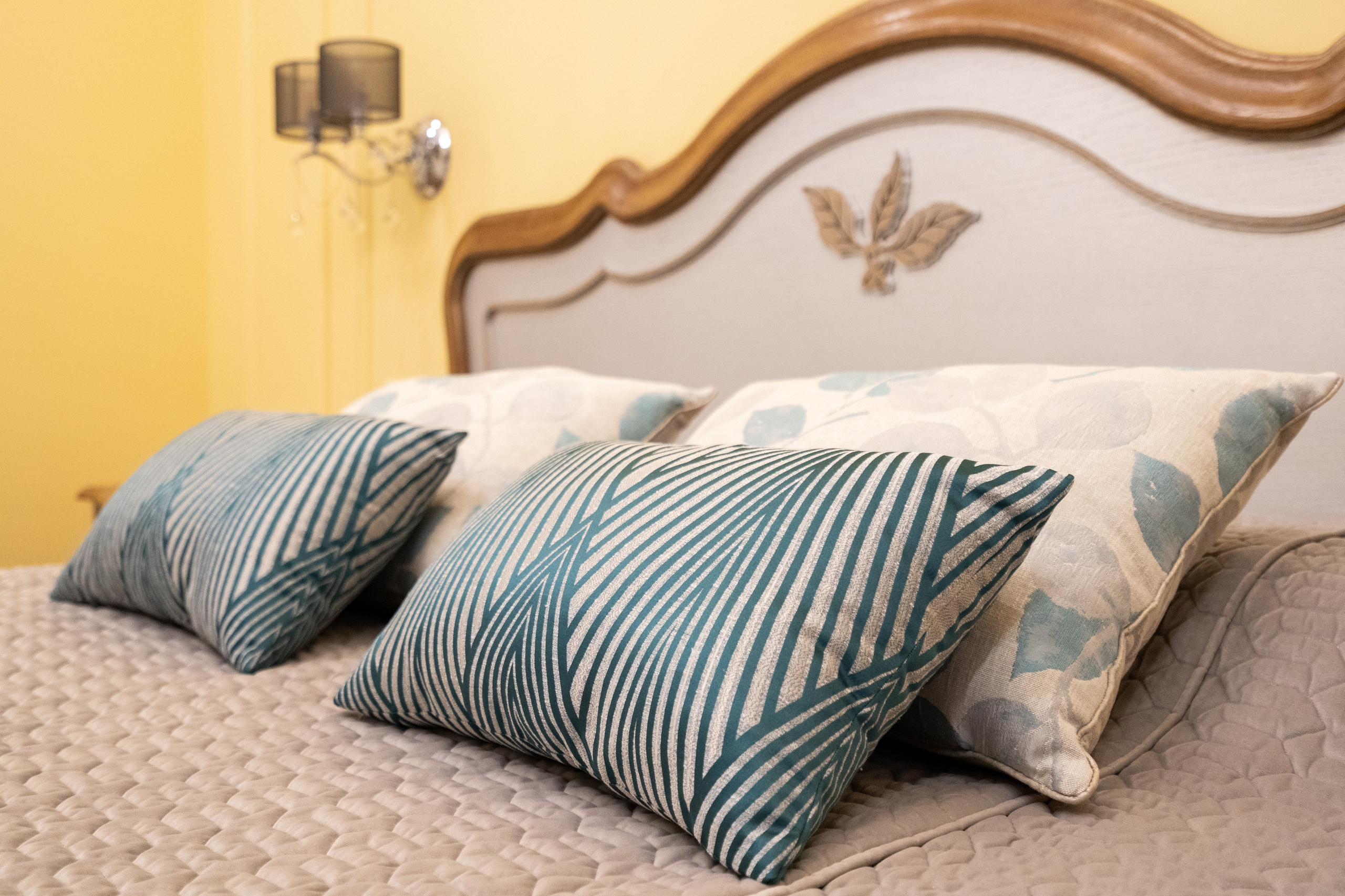 Подушки по индивидуальным заказам