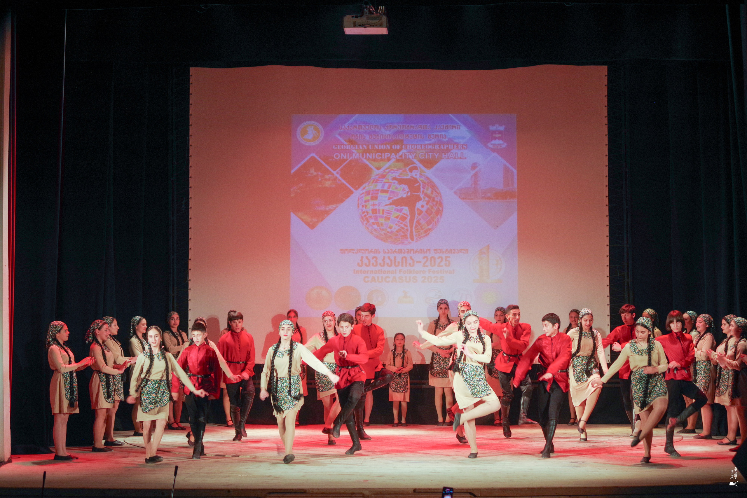 Танцы в прекрасном Они. Портретный фотограф Денис Милютин