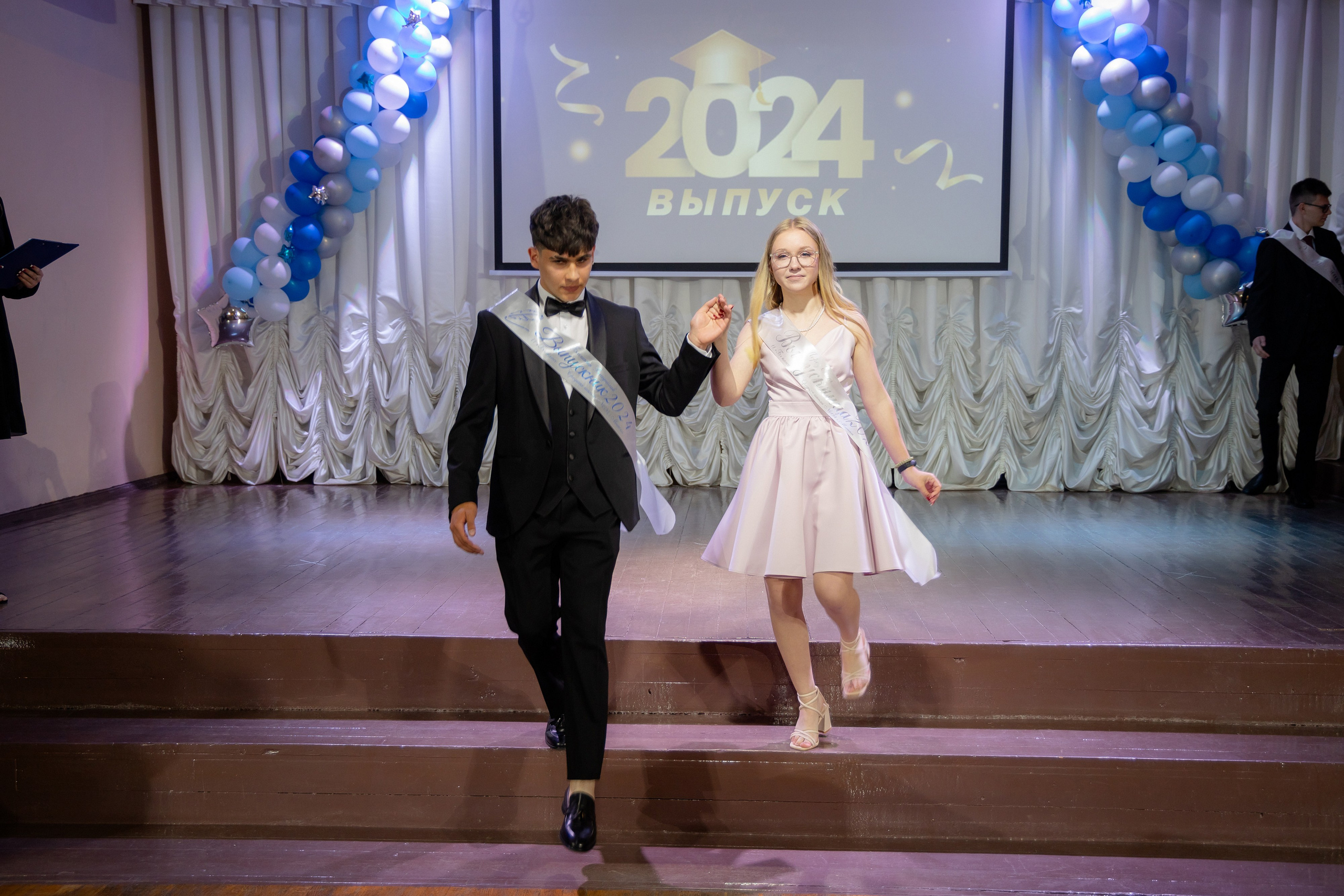 Школьный выпускной 2024 год в Соколе (Минск). Свадебный фотограф в Минске/Беларуси Сергей Спиридонов