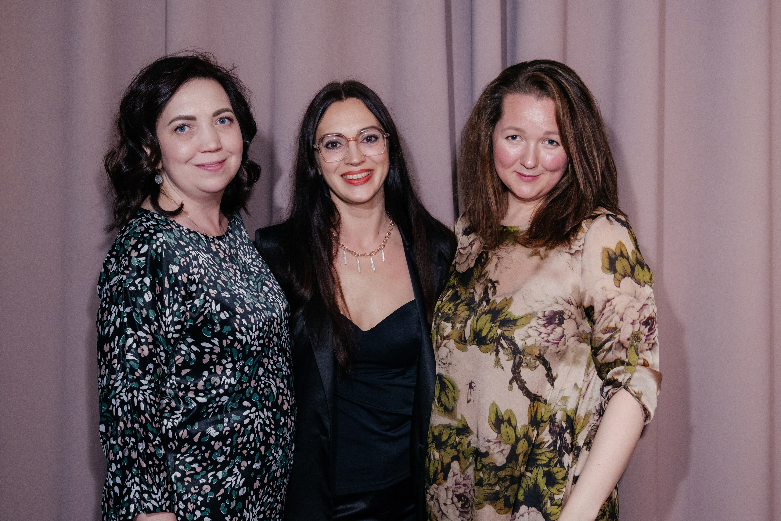 Фотосъемка корпоратива в Екатеринбурге. Свадебный фотограф в Екатеринбурге — заказ профессиональной фотосесии, все виды фотосъемки