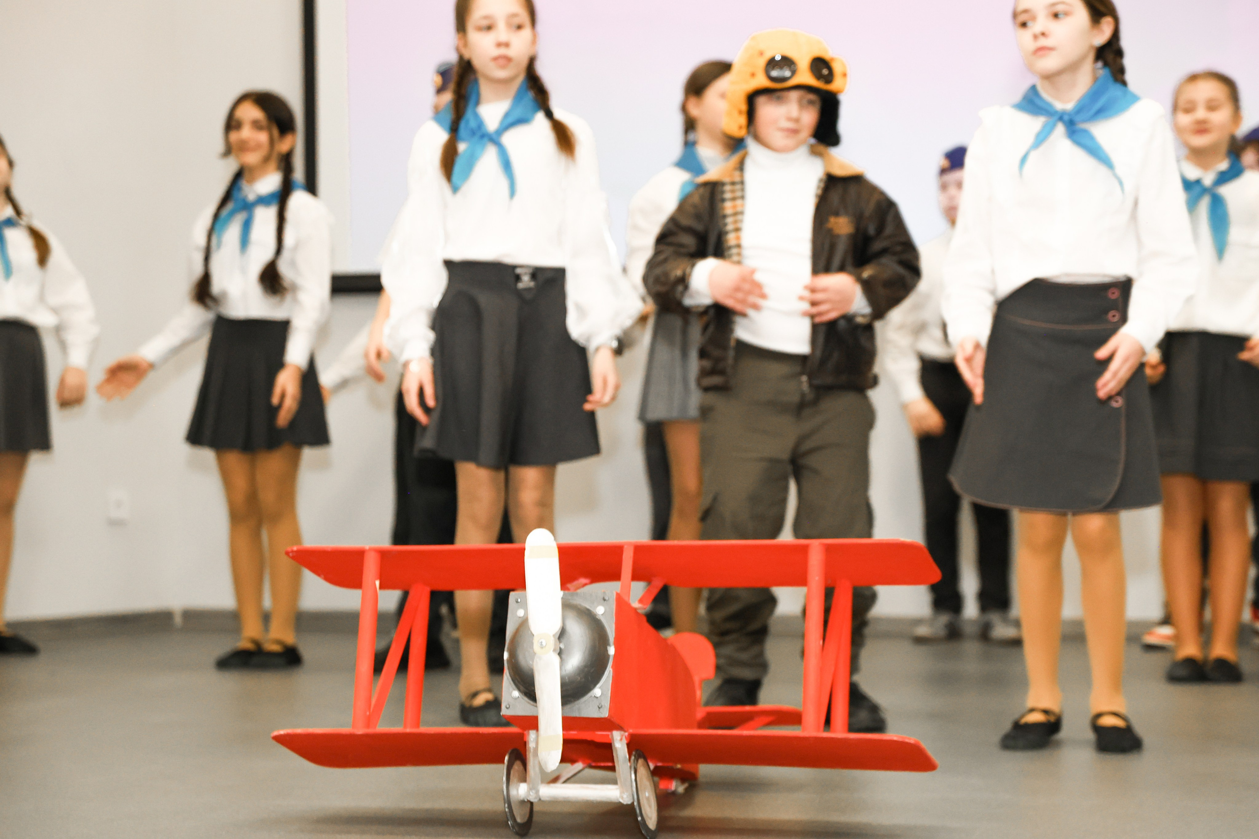 8 марта I школа. The EVL gallery