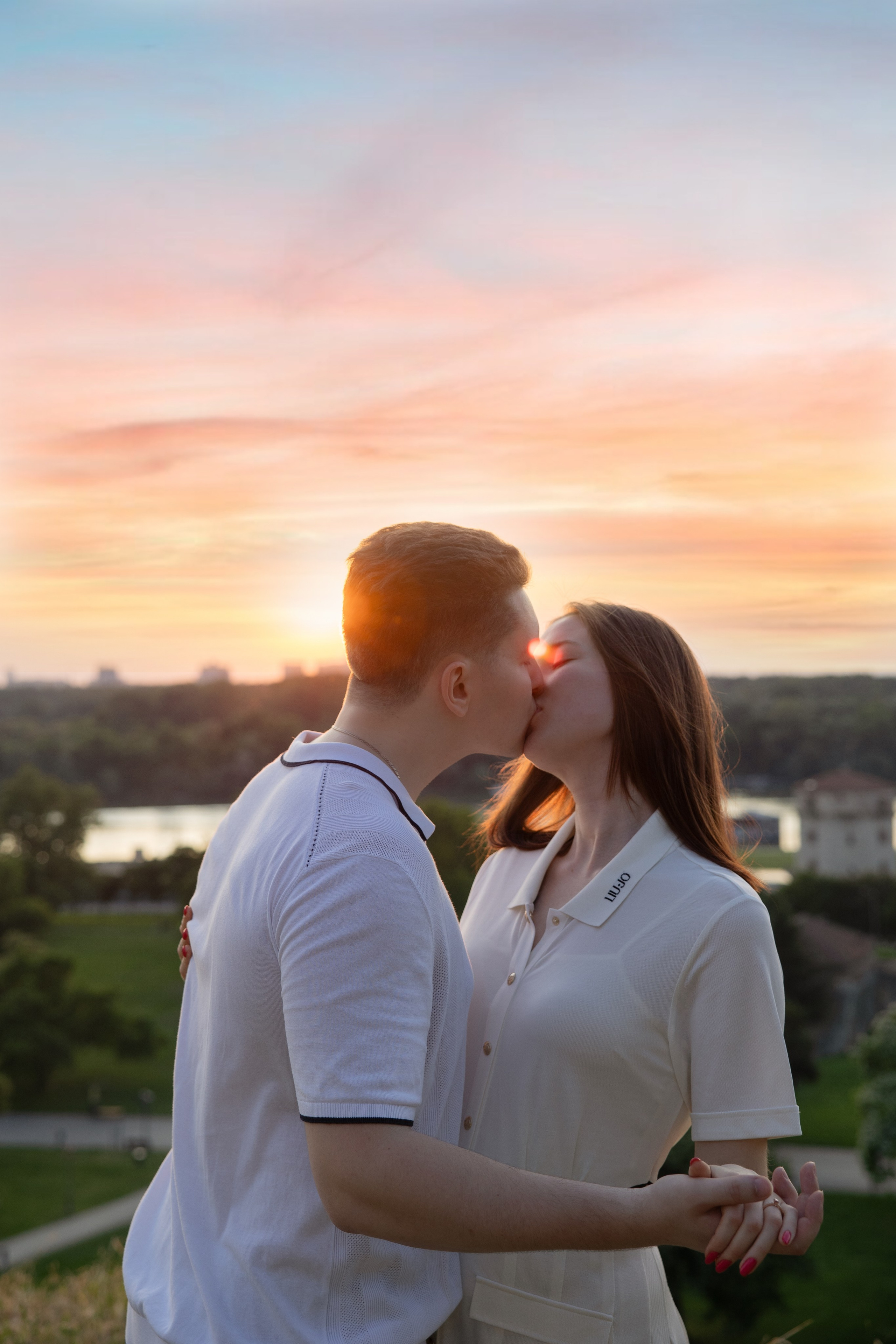 Пара на закате