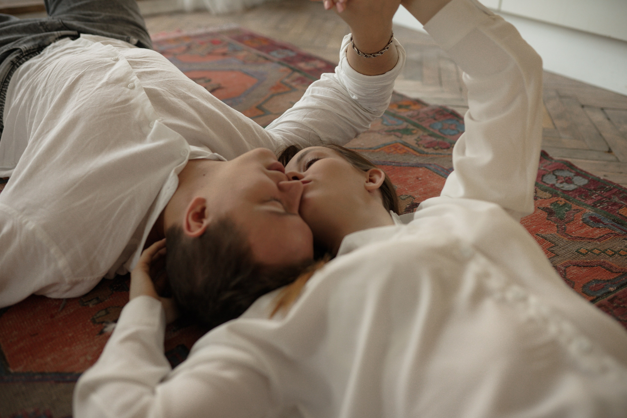 Черное-белое