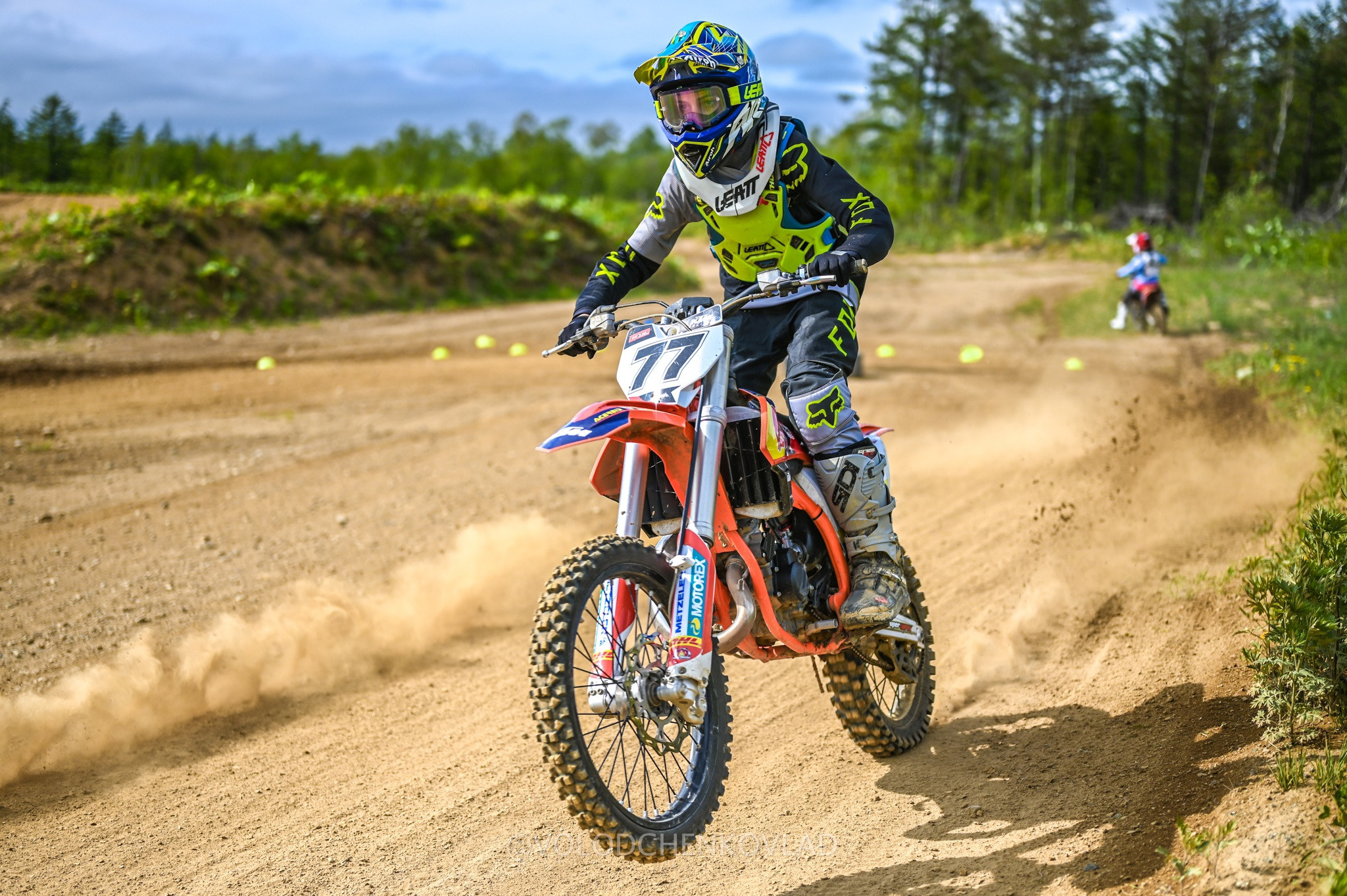 Тренировка по мотокроссу. Фоторепортажи Сахалина