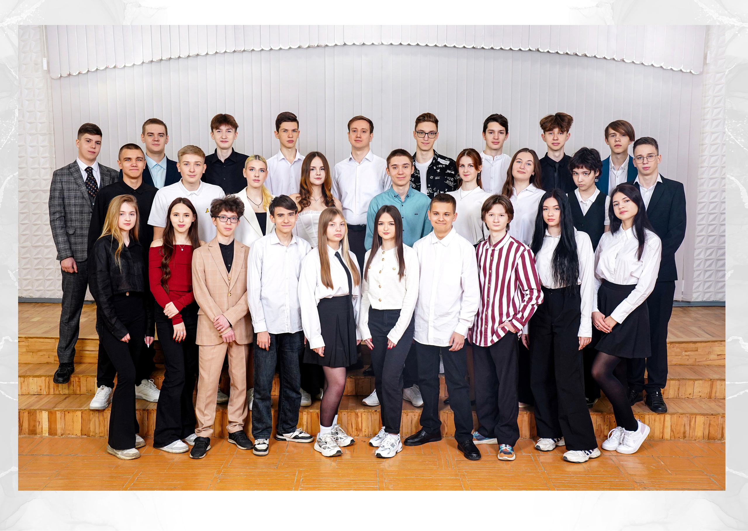 Мой класс старшие. MEMENTO.Выпускные альбомы, школьные, юбилейные и другие книги. Ростов-на-Дону