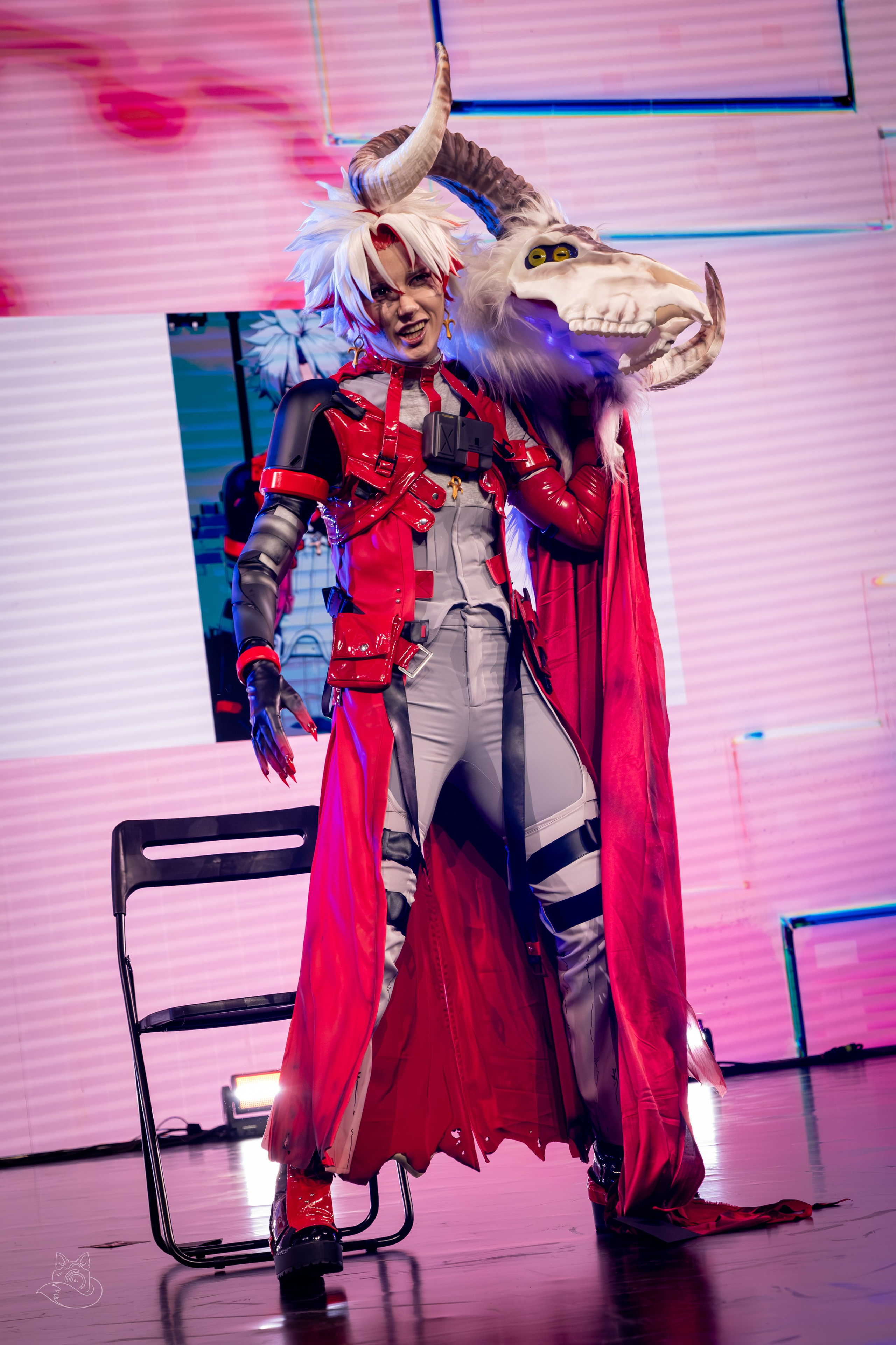 Сцена РЭД ЭКСПО 2024. Косплей фотограф