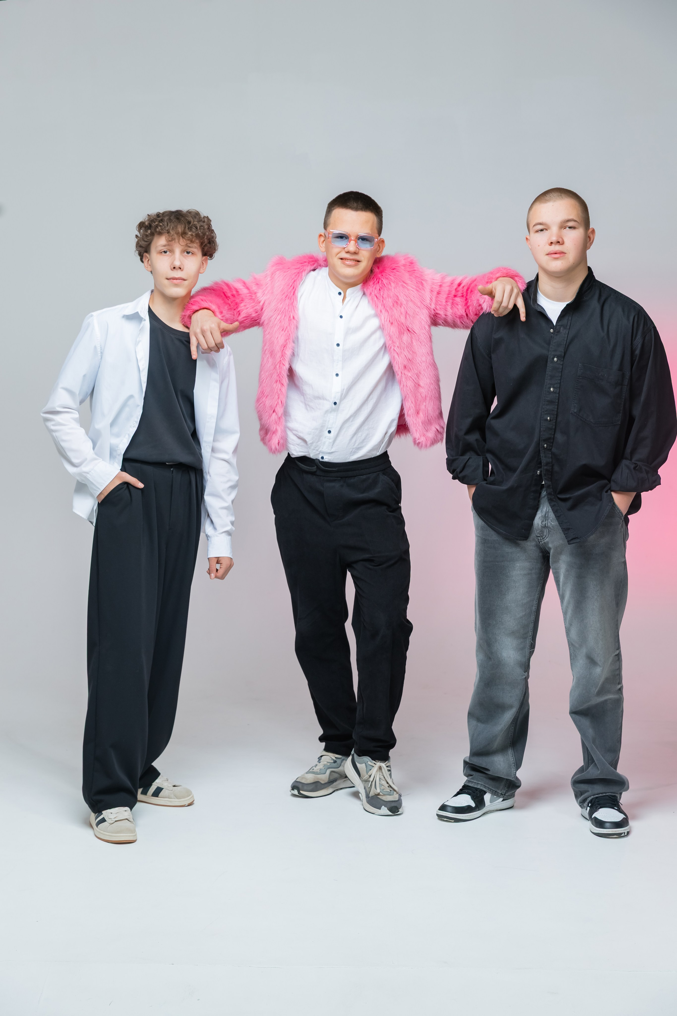 Позирование группы. Выпускные альбомы для детского сада и школы