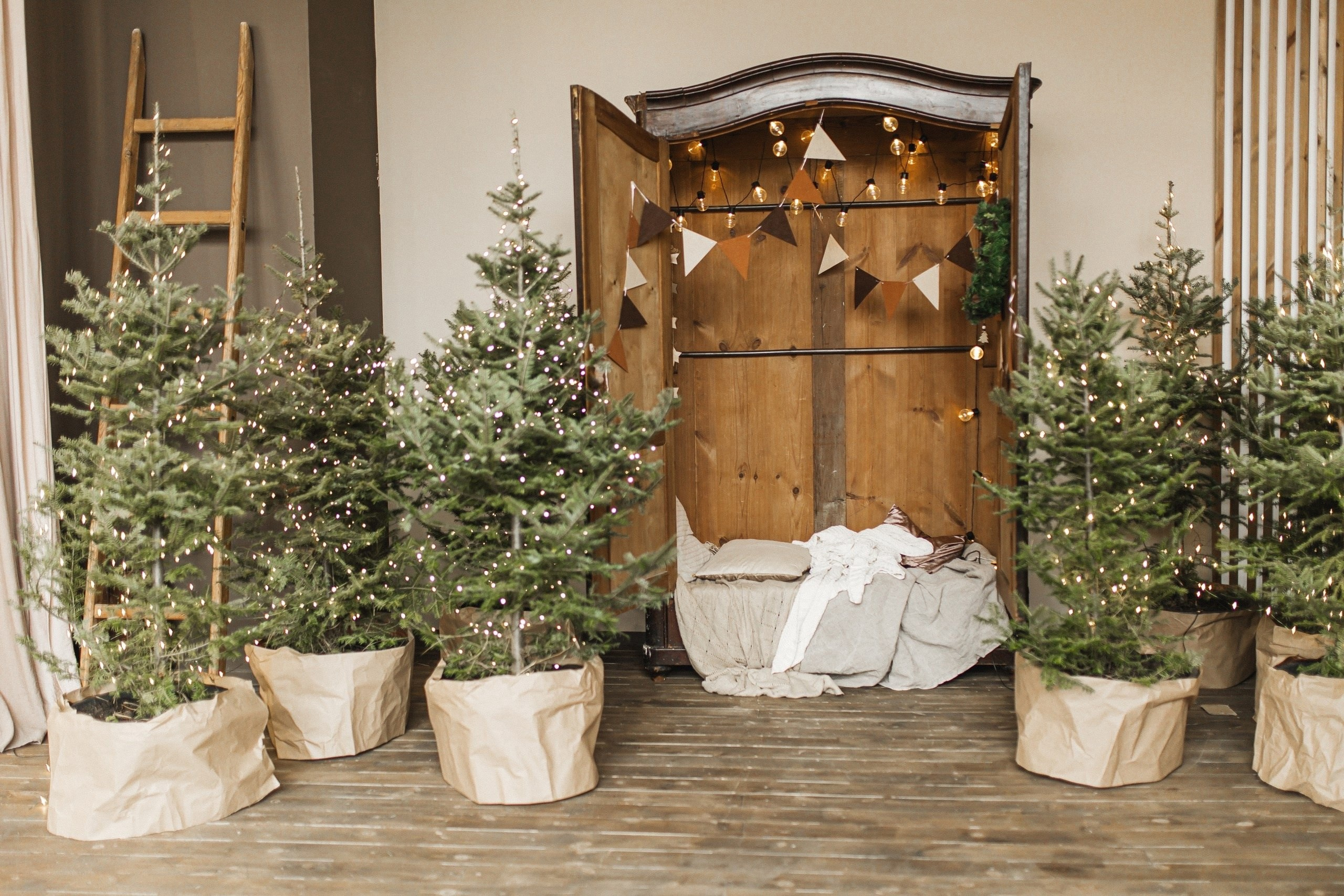 Новогодние фотостудии Екатеринбурга 2025. Фотограф в Екатеринбурге Артём Зайнетдинов