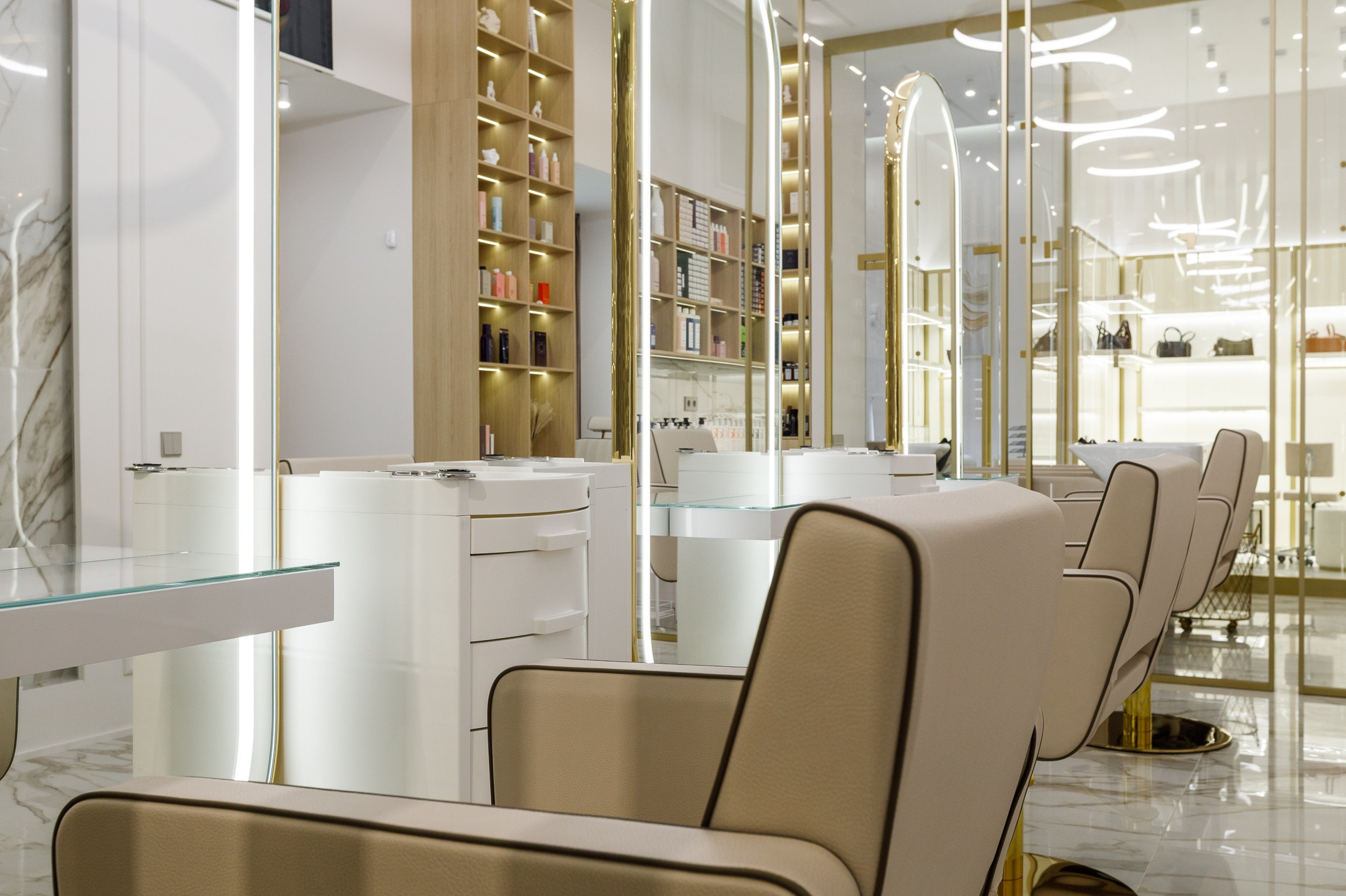 Фотограф для интерьерной съемки салонов красоты. КонТайм: профессиональная съемка для организаций