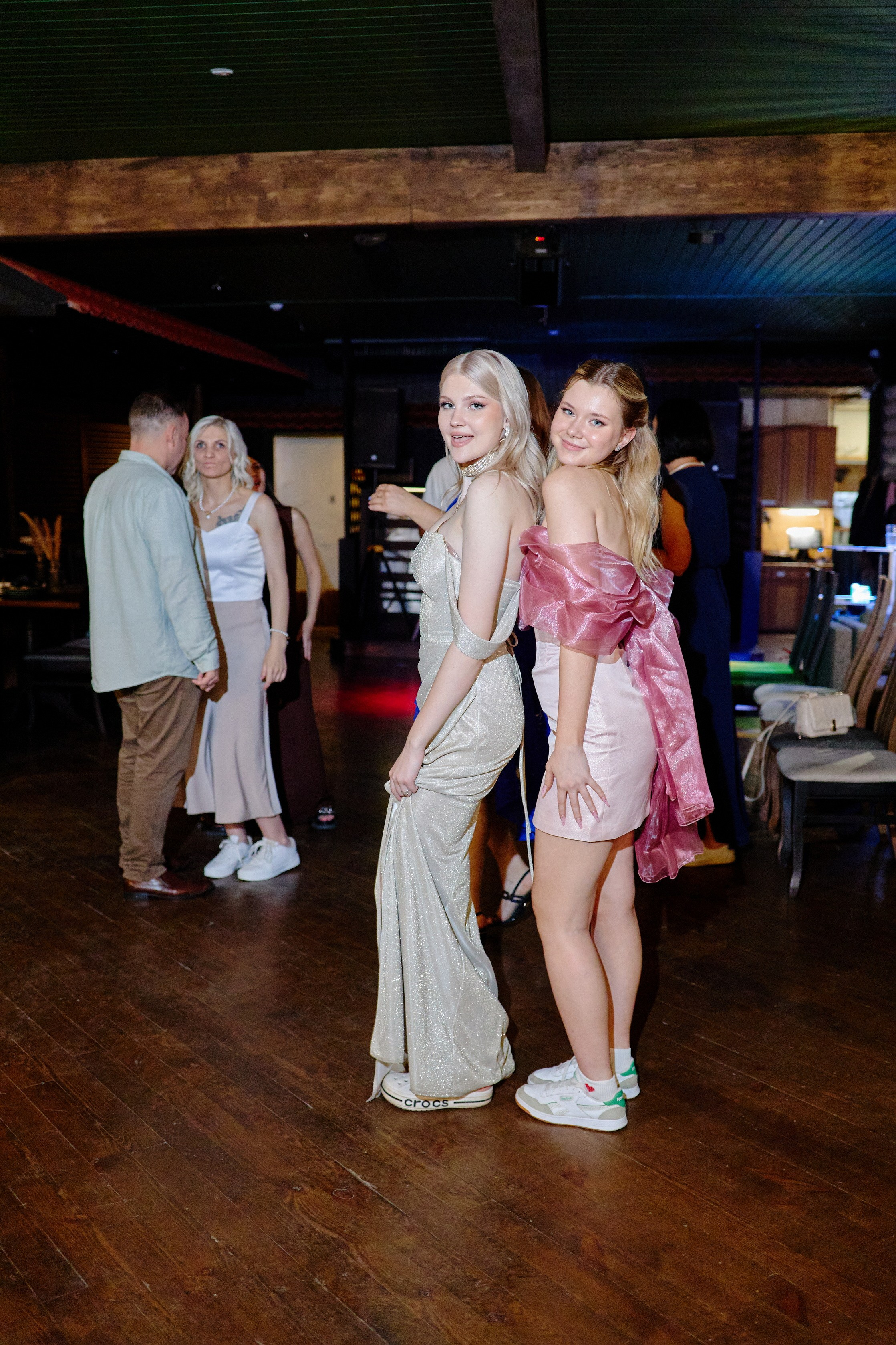 Выпускной 35 Сош. Фотограф Выпускные альбомы Таганрог Сергей Коробченко