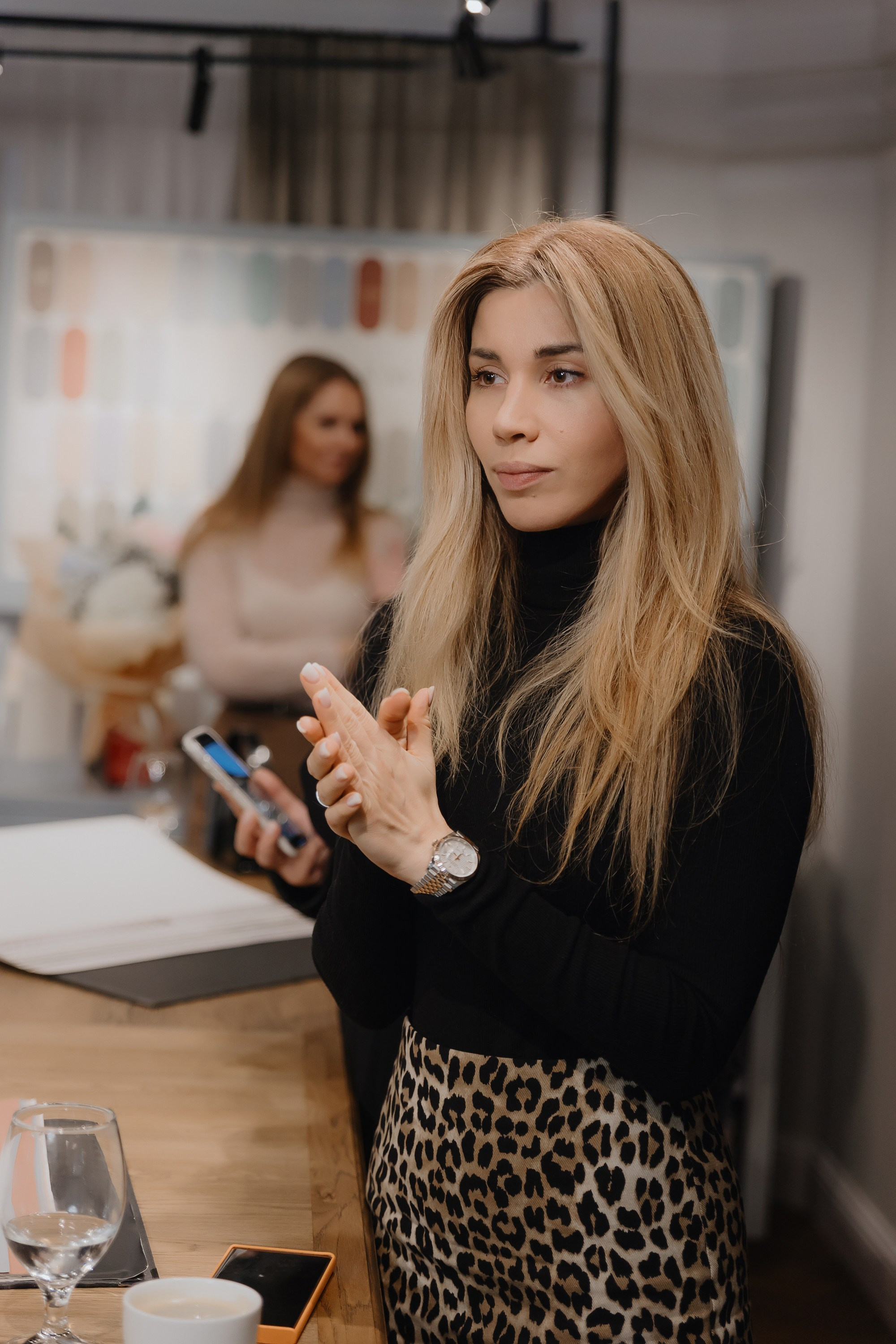 Открытие нового пространства интерьерного салона L. DECO в феврале 2025. L. Deco интерьерный салон. Краски/обои/лепной декор