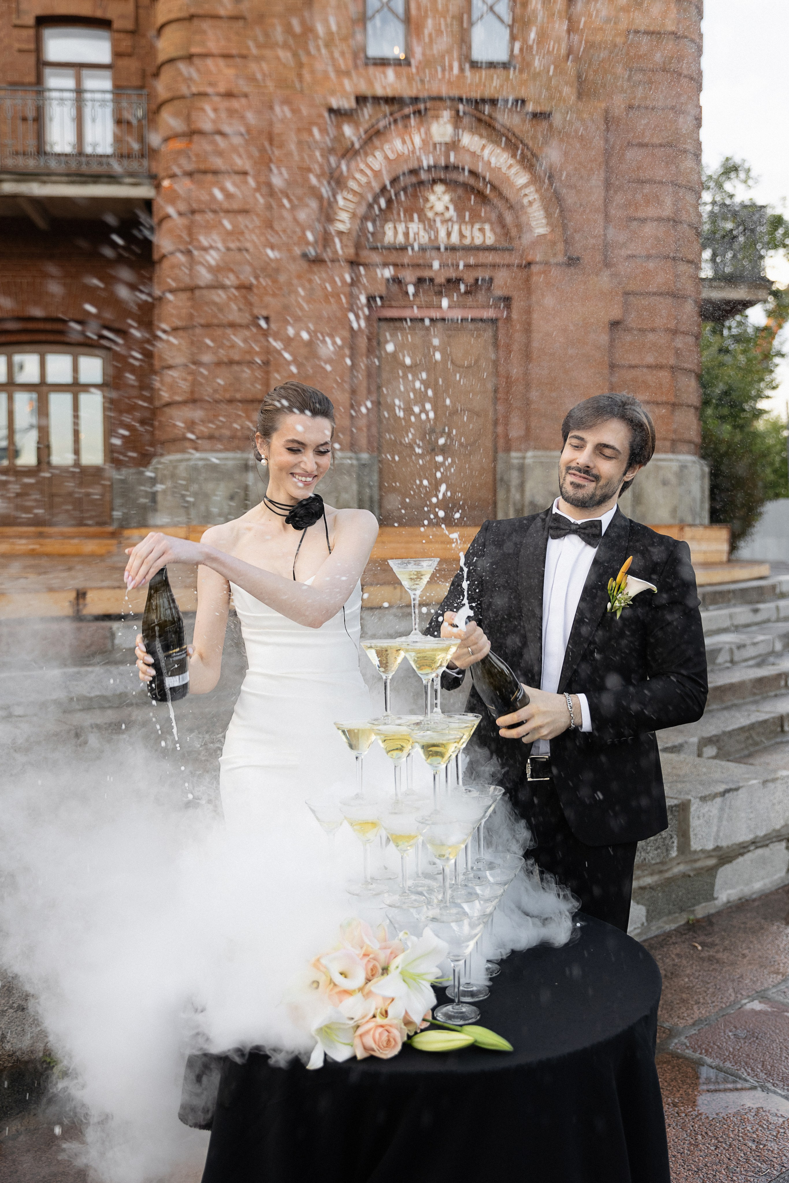 Брызги шампанского. Свадебный фотограф в Москве Полина Лелетко