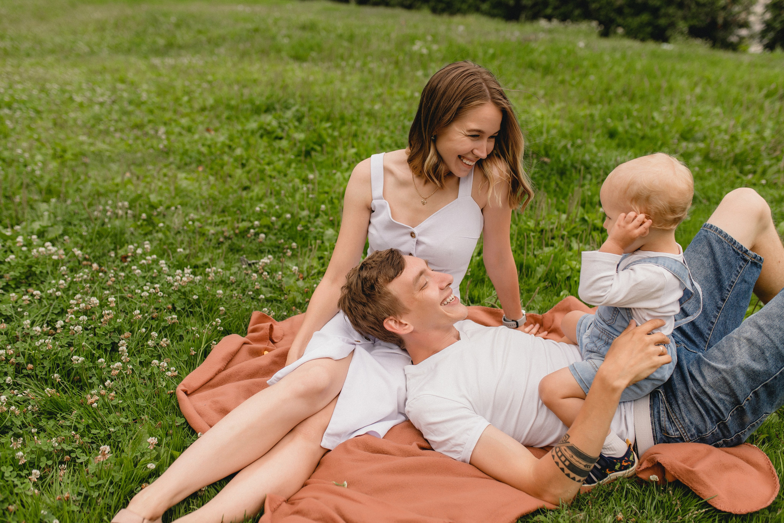 Денис, Настя и Андрюша. Главная