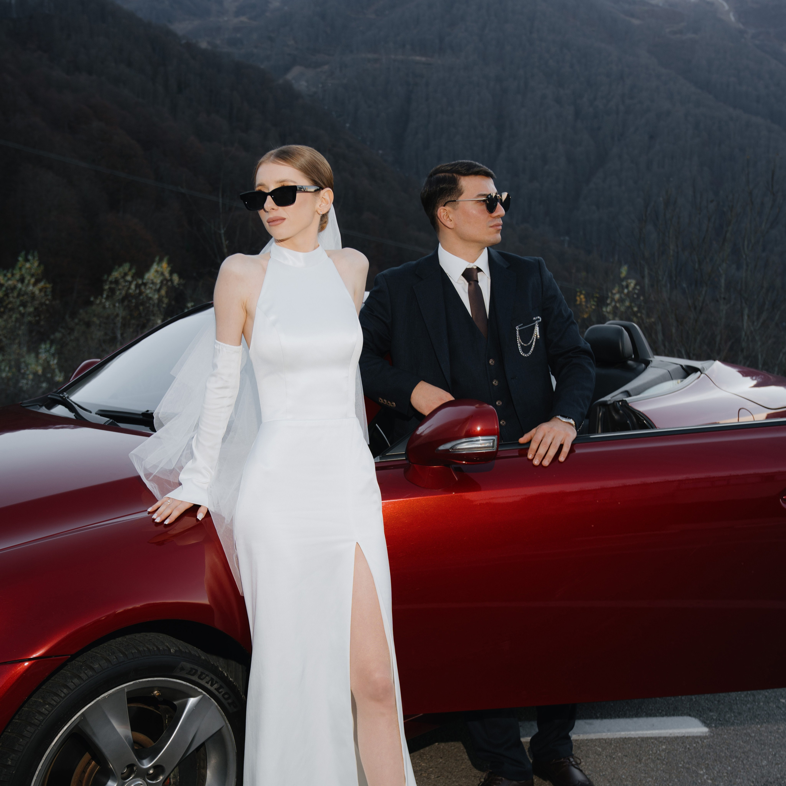 Авторские путешествия на красном кабриолете Lexus. Сочи, Адлер, Сириус, Красная Поляна, озеро Рица. Личный водитель и фотограф. Свадебный фотограф в Сочи и Адлере — Фотосессии на море и в горах | Виктор Рогулев