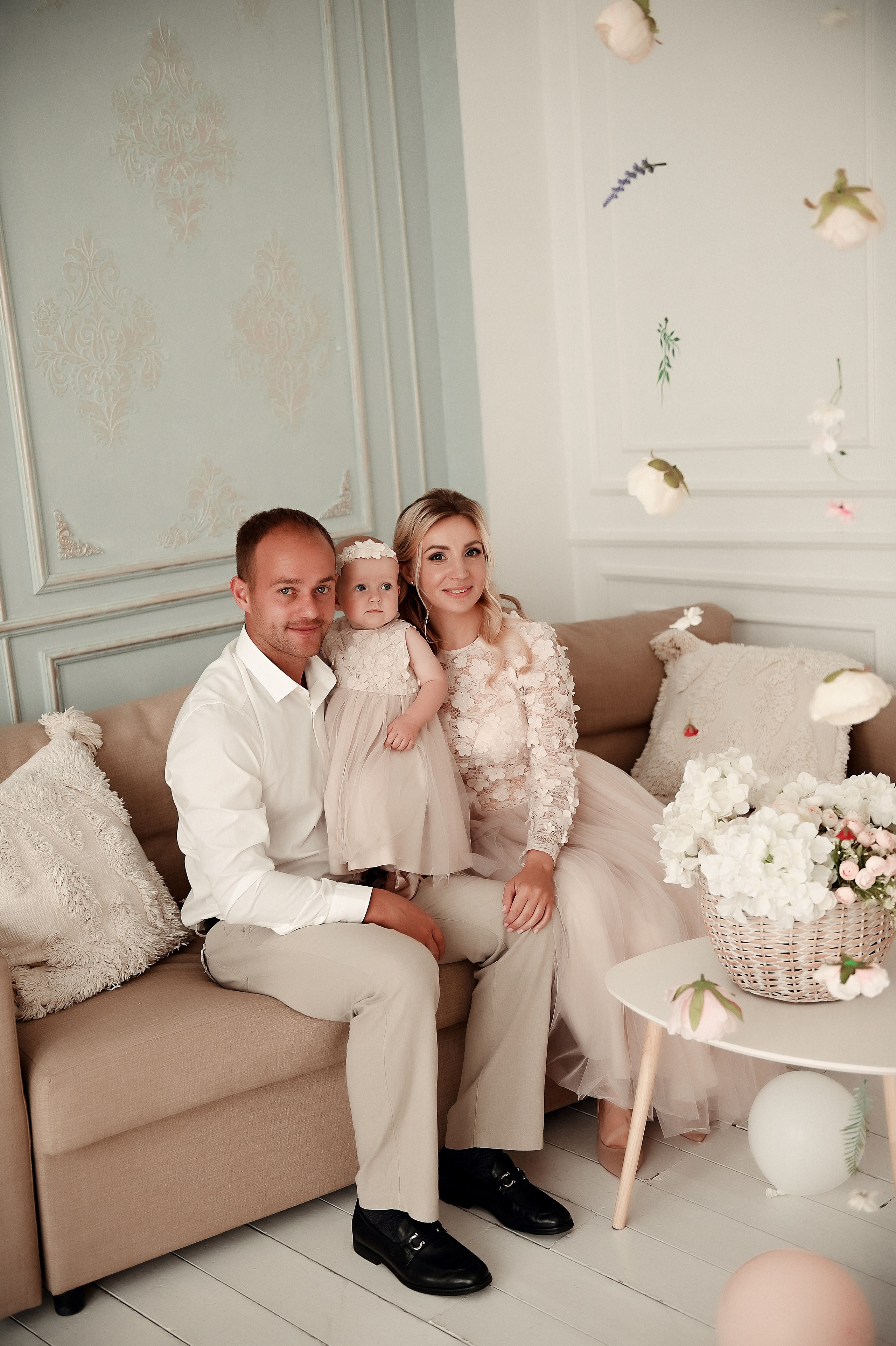 Студийные семейные, детские, индивидуальные фотосессии. Свадебный, семейный, детский, контент фотограф в Омске Максим Ильин