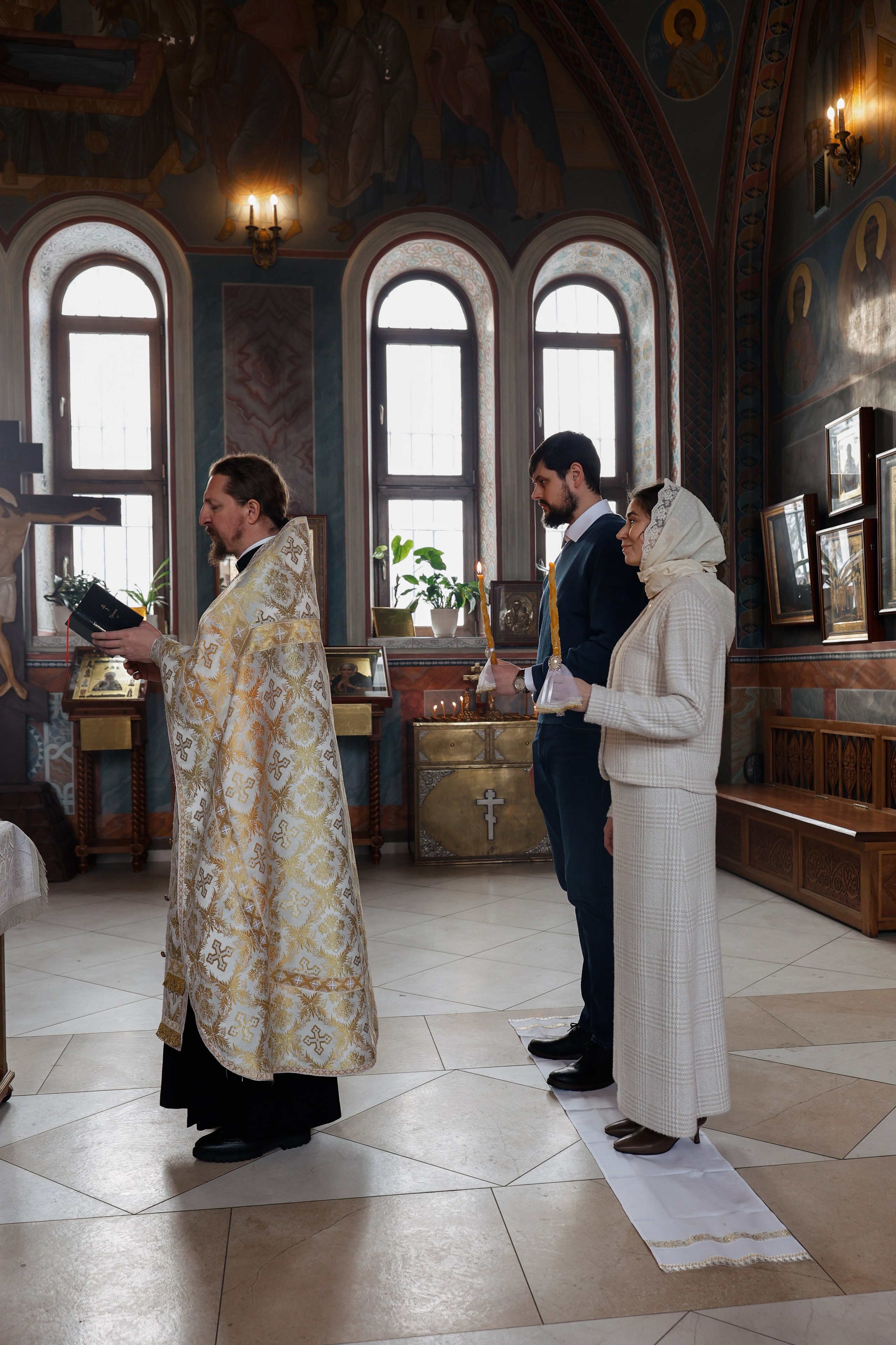 Венчание в Церкви Успения Пресвятой Богородицы в Химках. Фотограф Анастасия Залевская