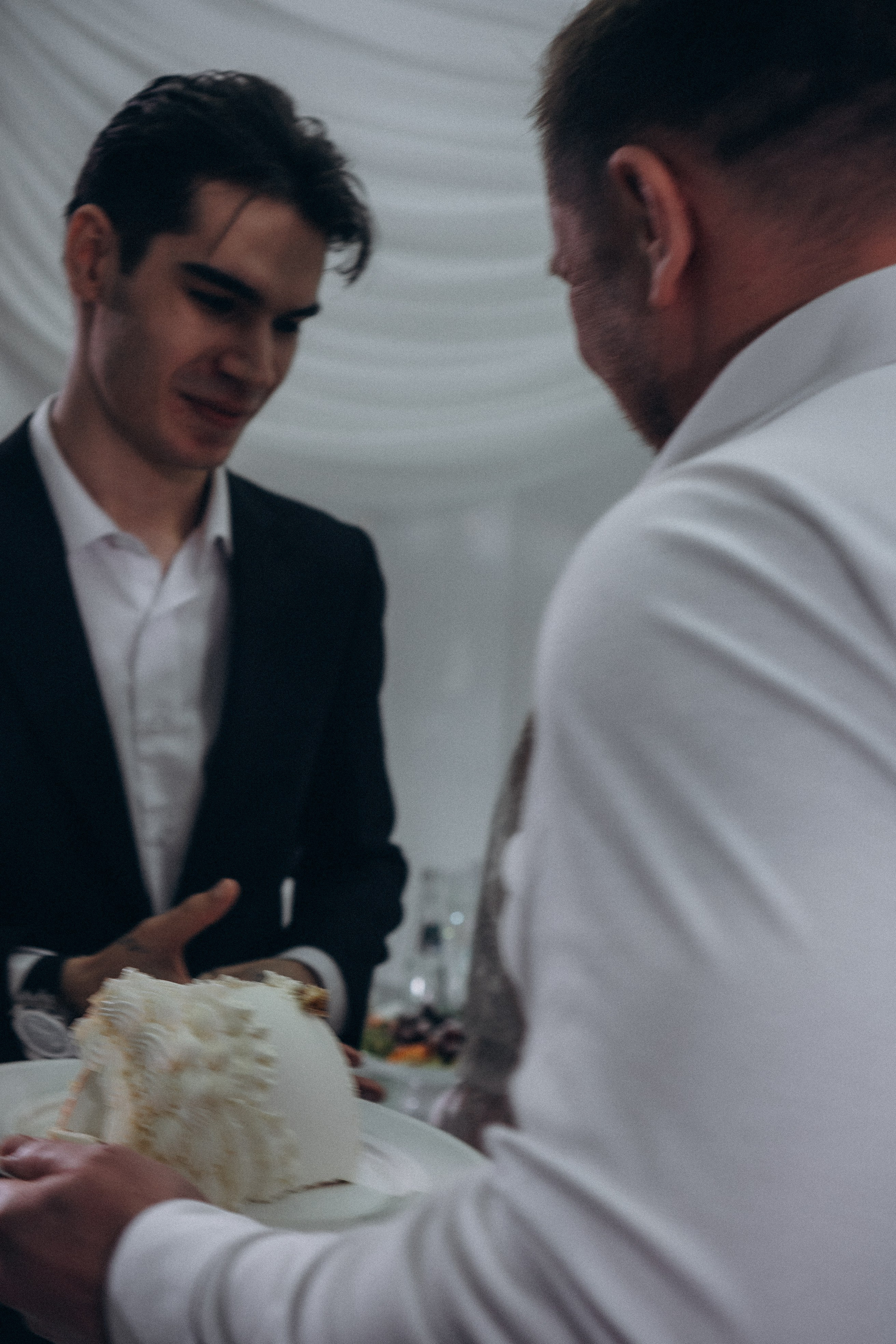 СВАДЕБНАЯ СЬЕМКА СБОРОВ В ОТЕЛЕ И ВЫЕЗД НА ЦЕРЕМОНИЮ (СНЯТО В СИБИРЕ В НИЖНЕВАРТОВСКЕ). Профессиональный фотограф, Санкт-Петербург — Виктория Богомолова