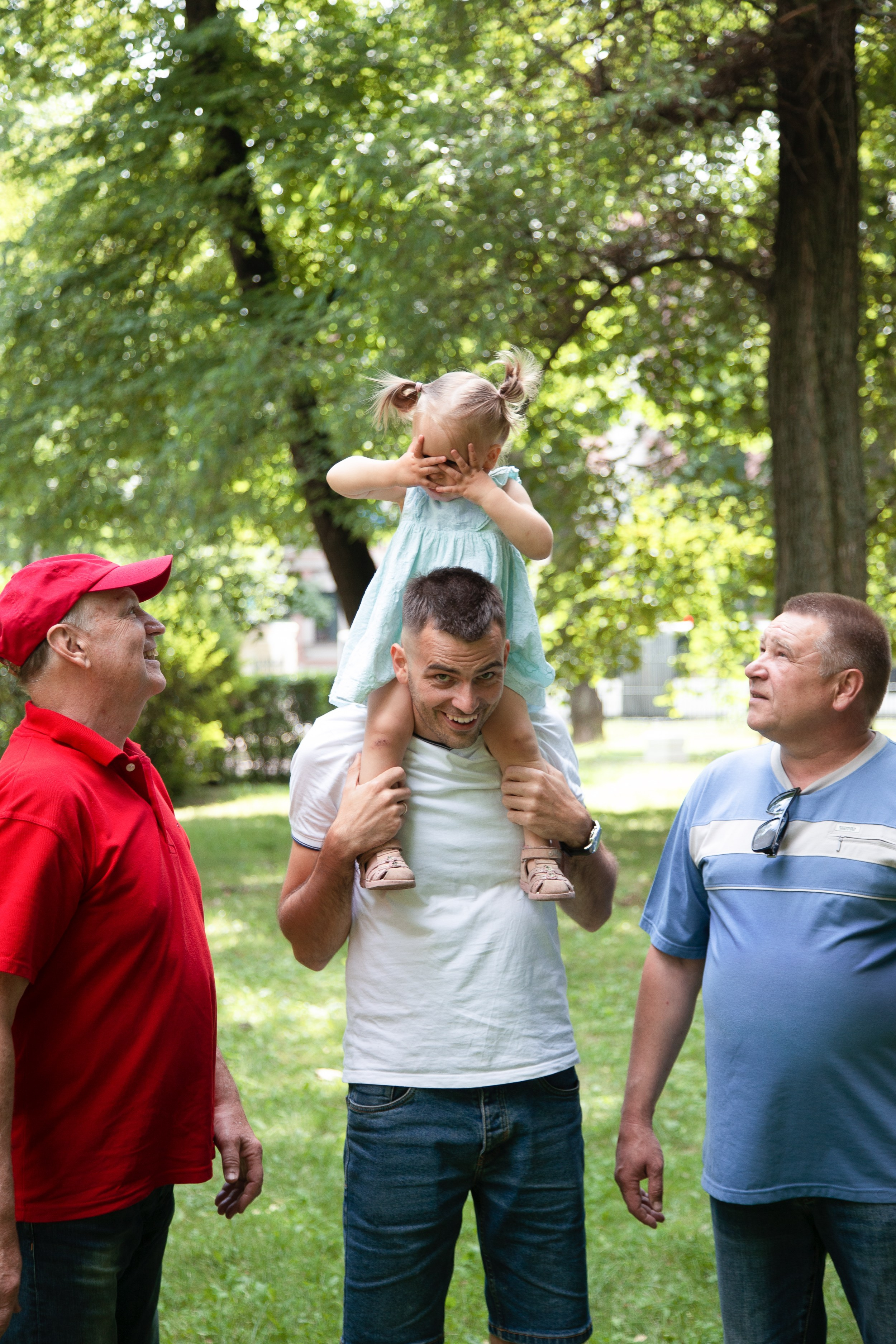 Прогулка всей семьей. Фотограф Анастасия Малеева