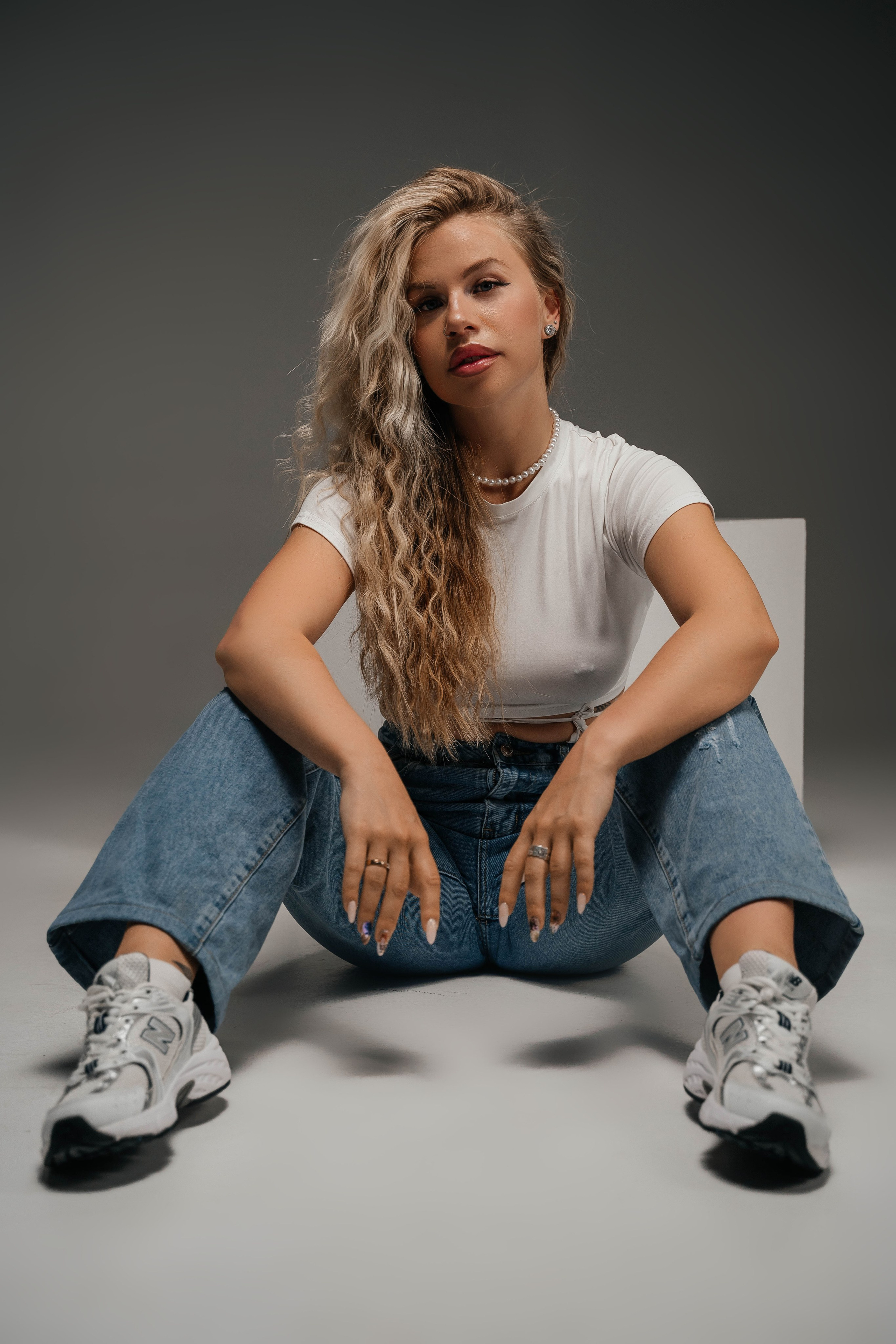 Студийный минимализм. Виктория Алпеева — фотограф по любви