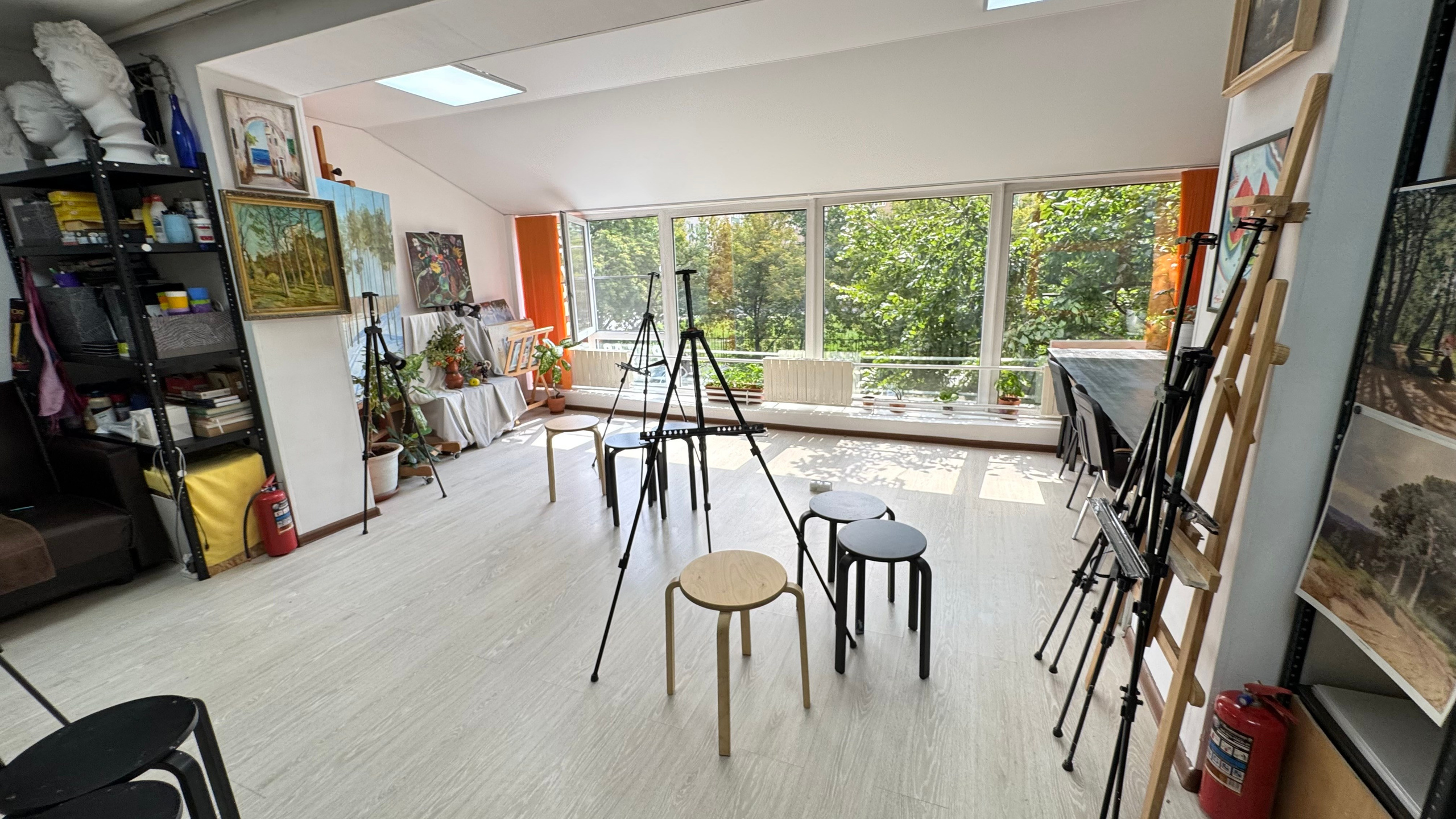 Контакты. Арт-вечеринки и мастер-классы в Москве для взрослых и детей