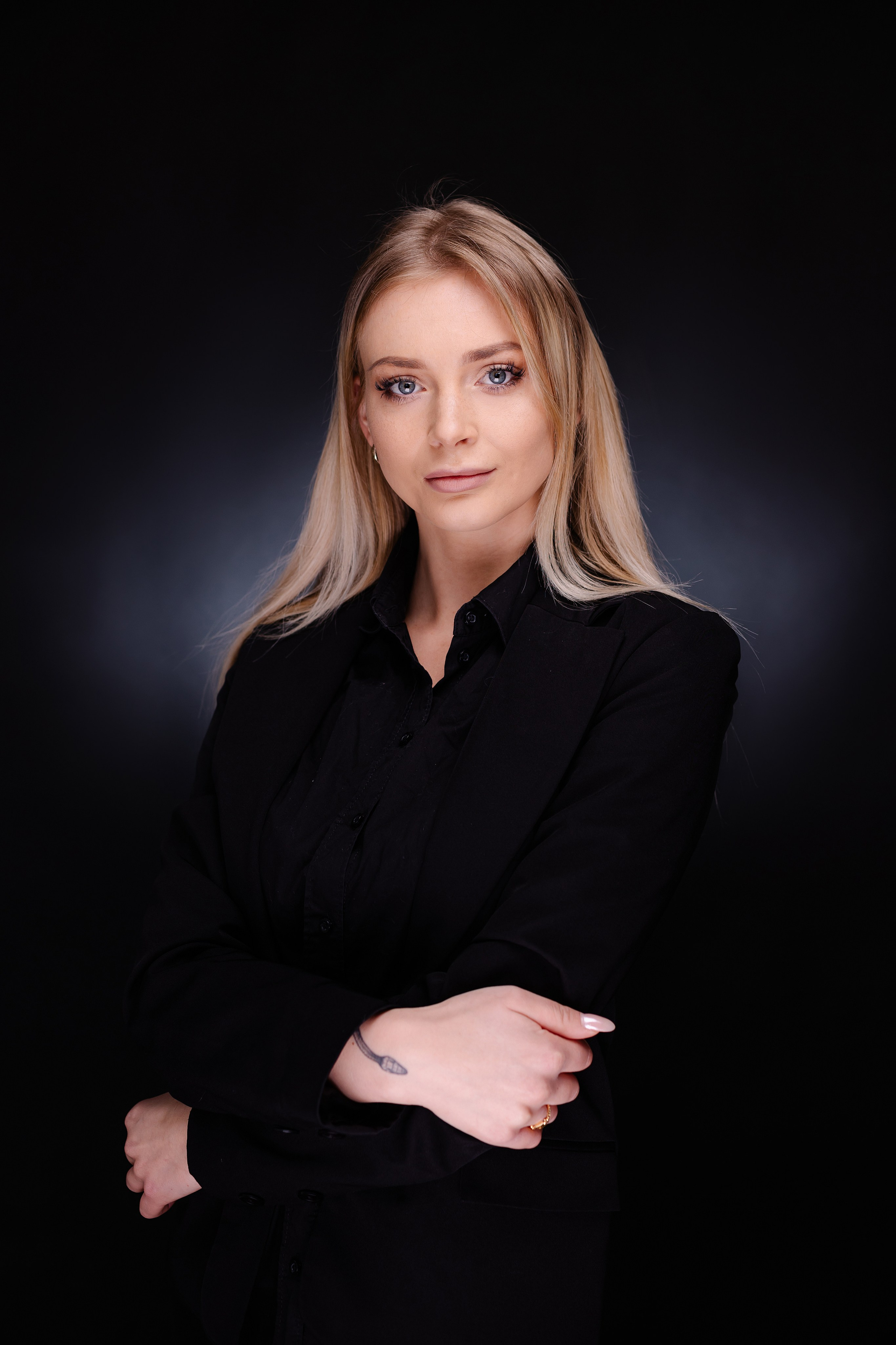 Professionelle Fotos für Bewerbung, LinkedIn und berufliche Profile. Fotografin in München Dasha Antipina