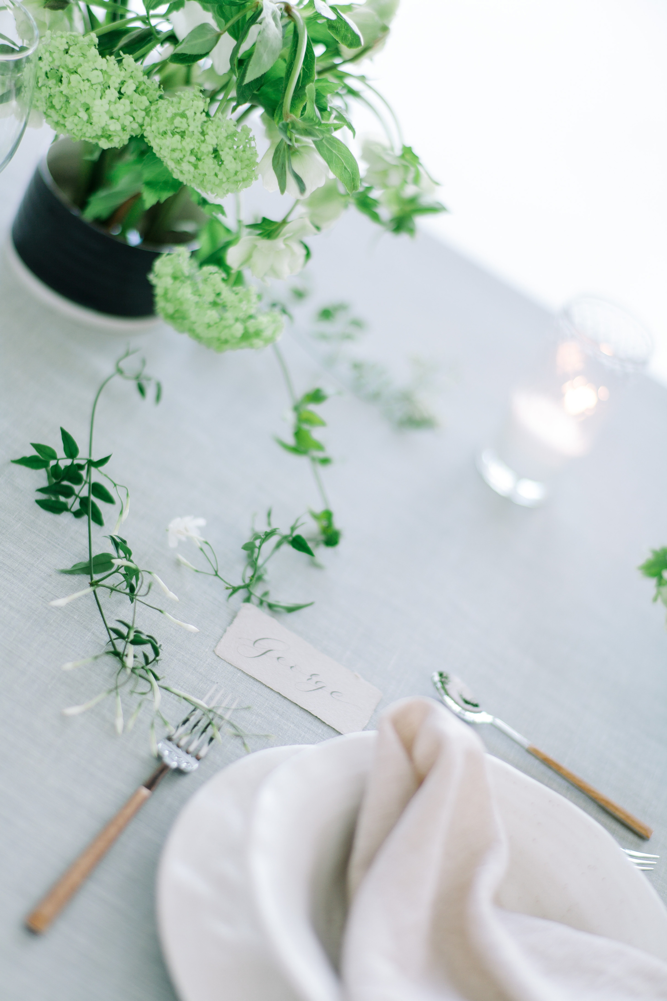 Камерная свадьба в лофте, Москва, утро невесты, свадебный фотограф