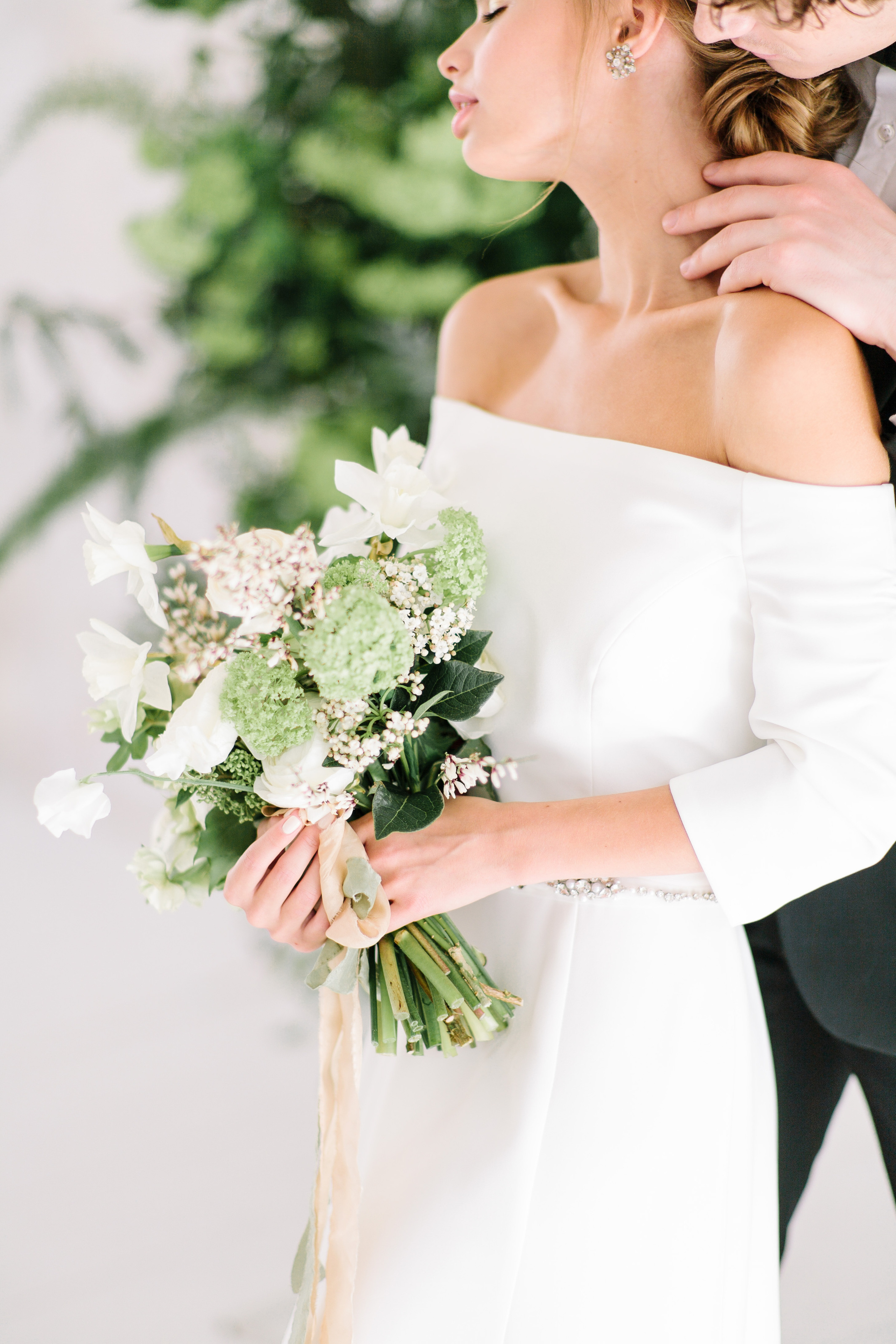 Камерная свадьба в лофте, Москва, утро невесты, свадебный фотограф