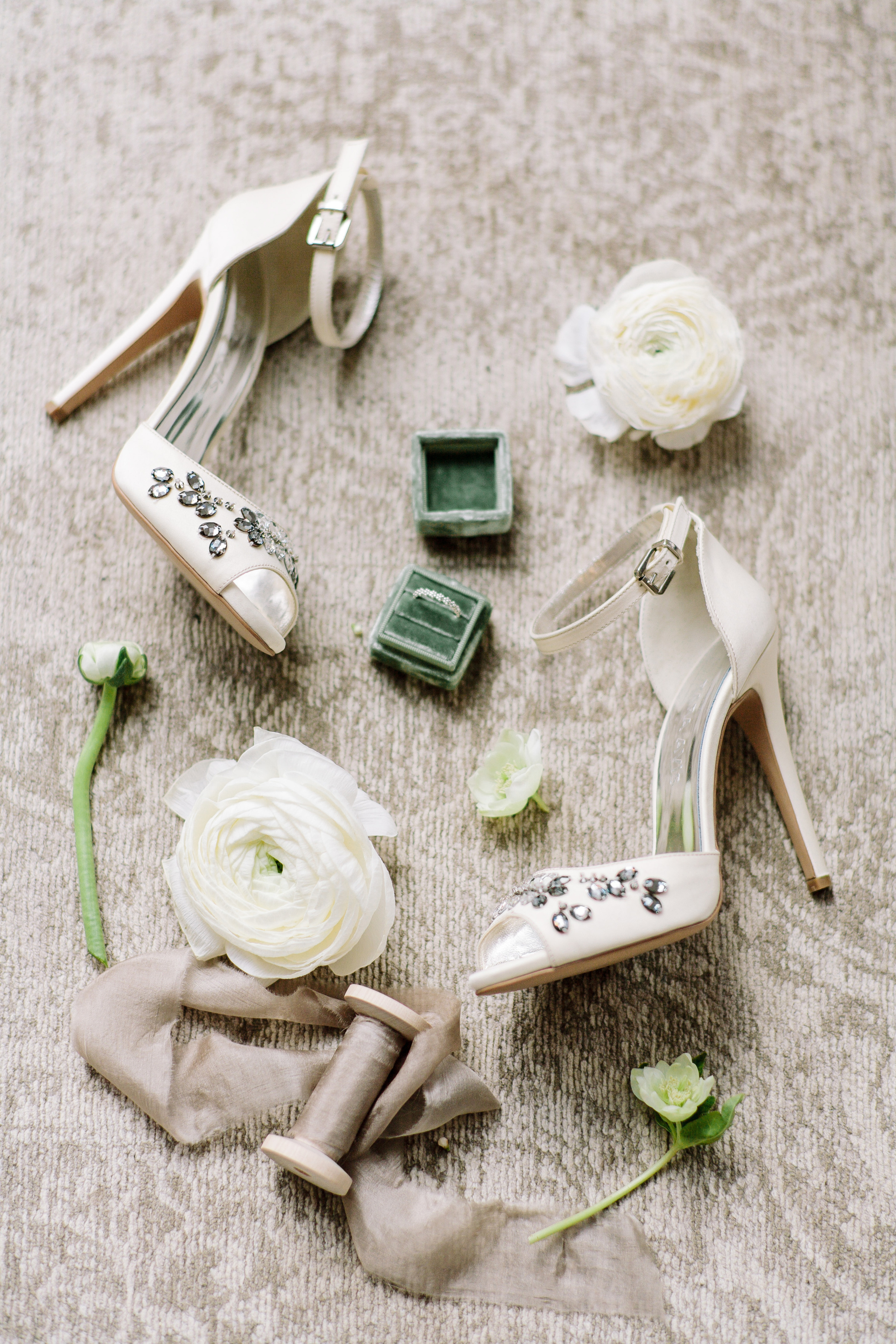 Камерная свадьба в лофте, Москва, утро невесты, свадебный фотограф