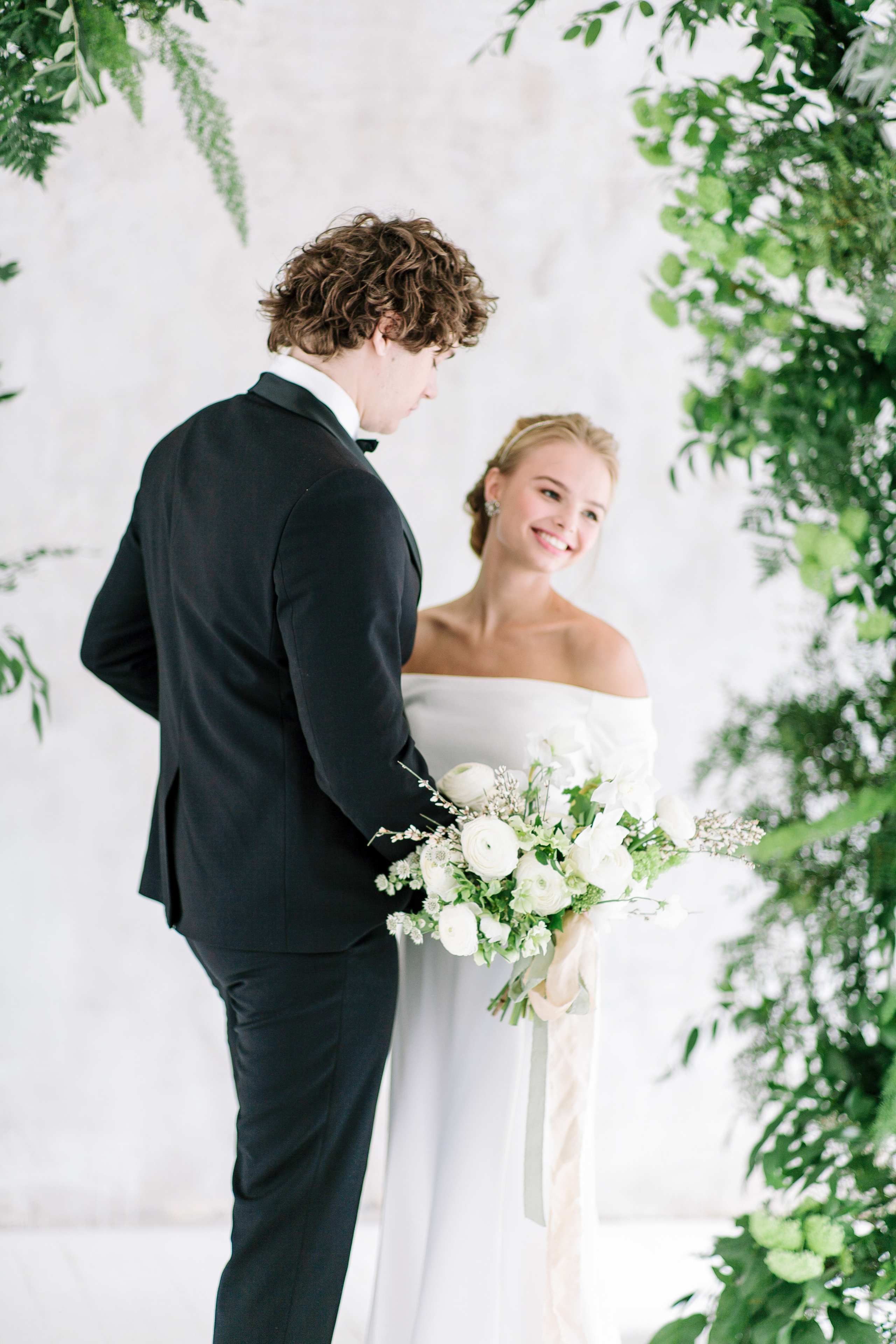 Камерная свадьба в лофте, Москва, утро невесты, свадебный фотограф