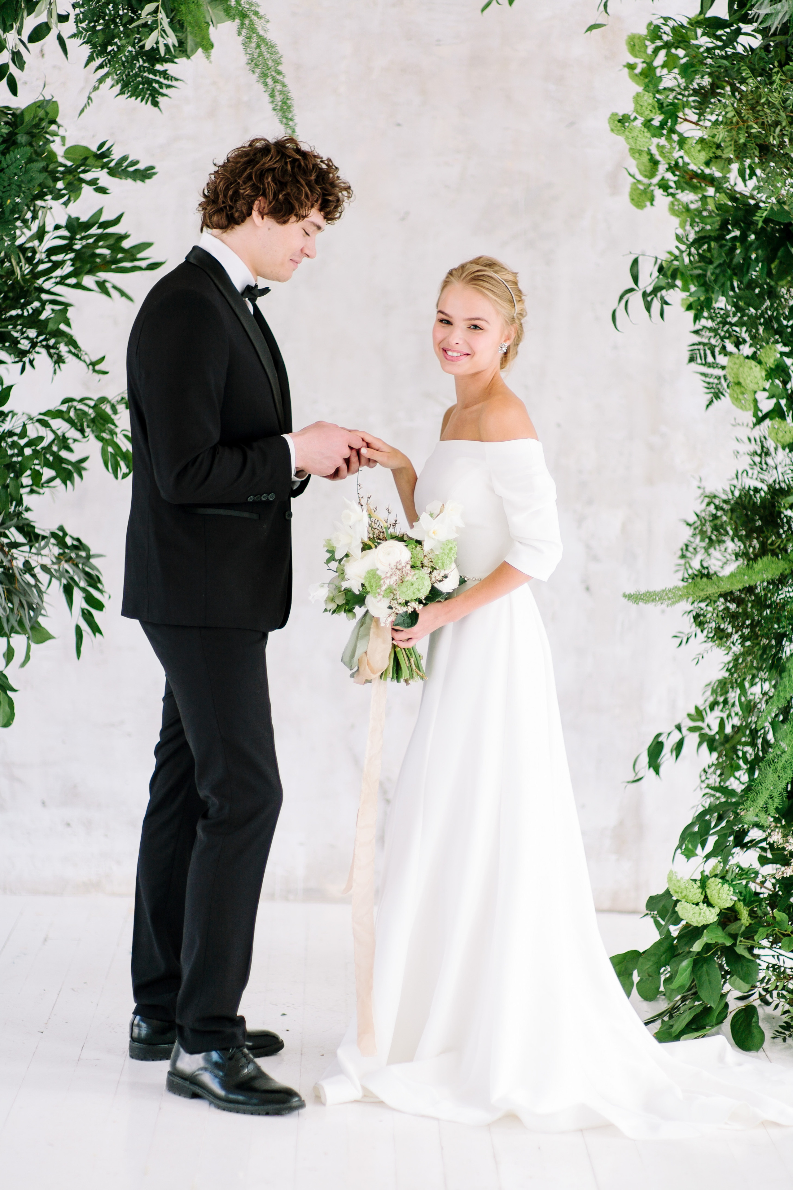 Камерная свадьба в лофте, Москва, утро невесты, свадебный фотограф