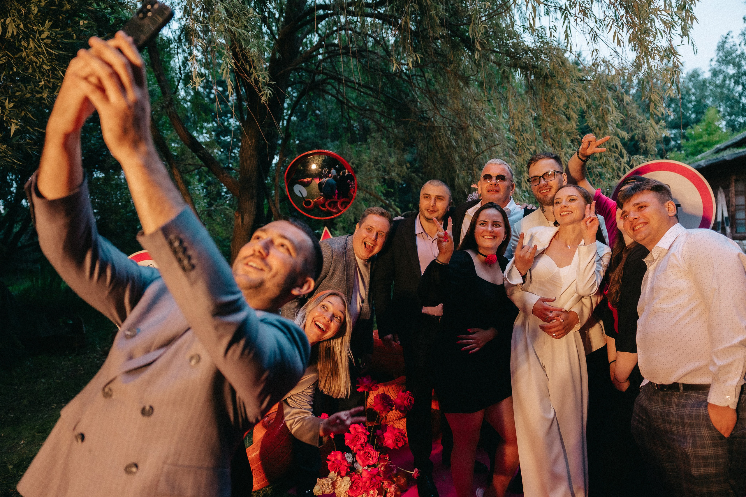 Свадебная съемка в Москве — Профессиональный свадебный фотограф для вашей свадьбы, фото и видео услуги. Фотограф Аделина Raw