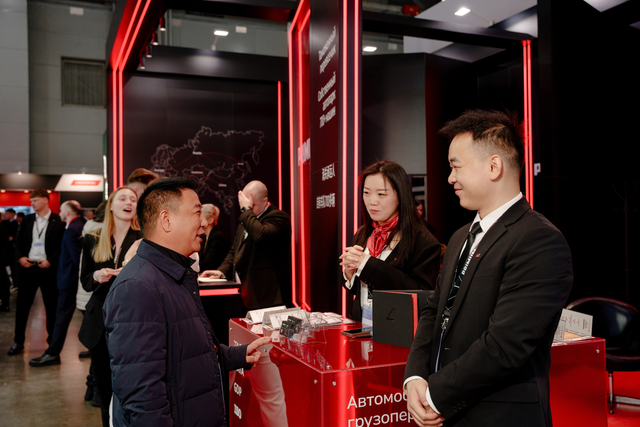 Репортажный фотограф на экспо Крокус. Репортажный фотограф Москва Сергей Дружинин