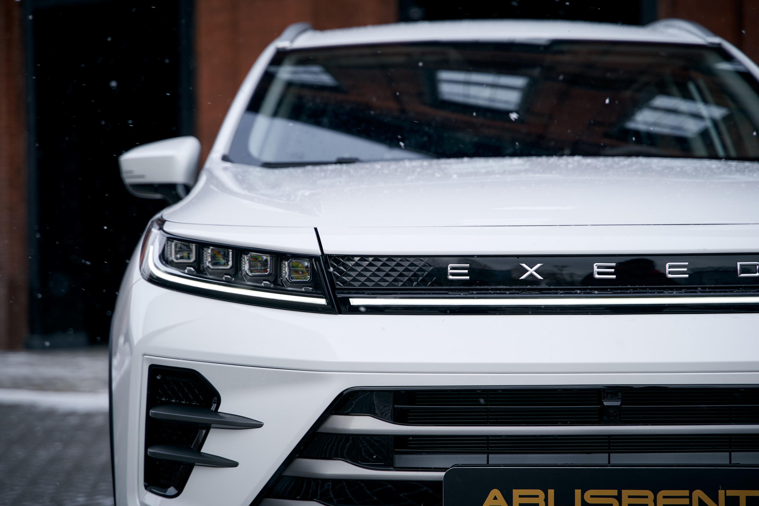 CAR. Универсальный фотограф в Москве Михаил Королёв