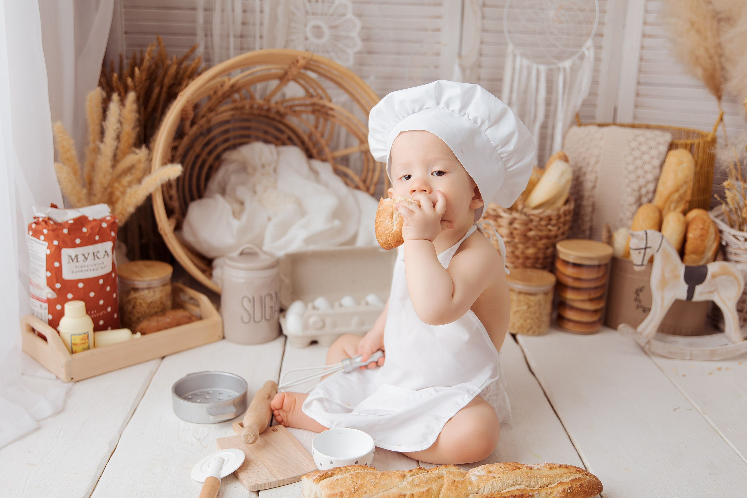 Тематические образы. Детский фотограф новорожденных Москва. годики под ключ. своя студия