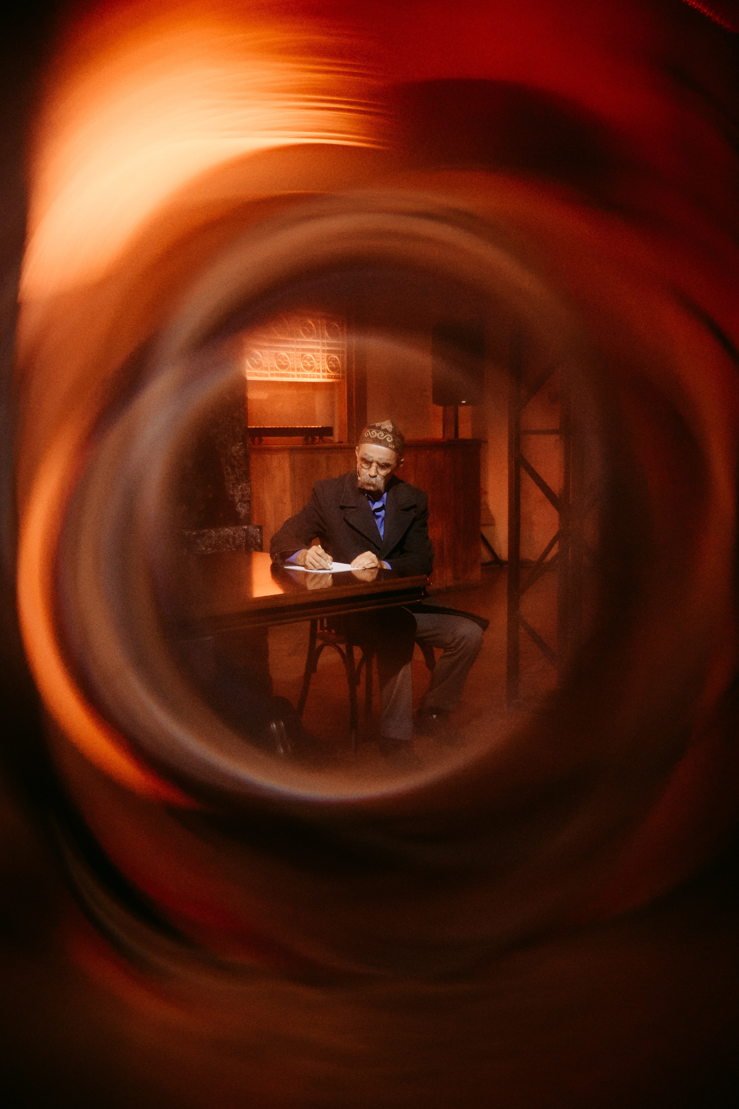 Горький оптимизм. Главная