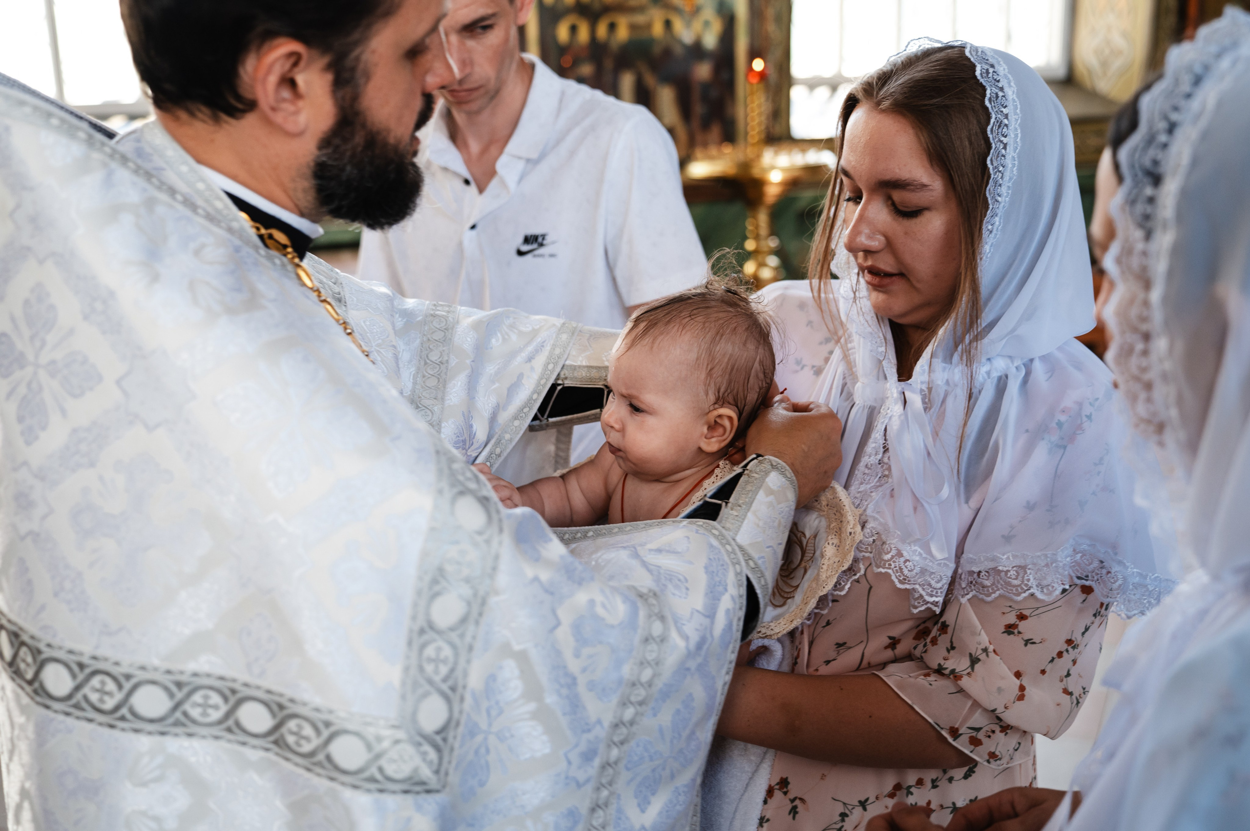 Таинство Крещения Дарьи (Храм Преполовения Пятидесятницы). Фотограф Ярута Оксана / Ростов-на-Дону