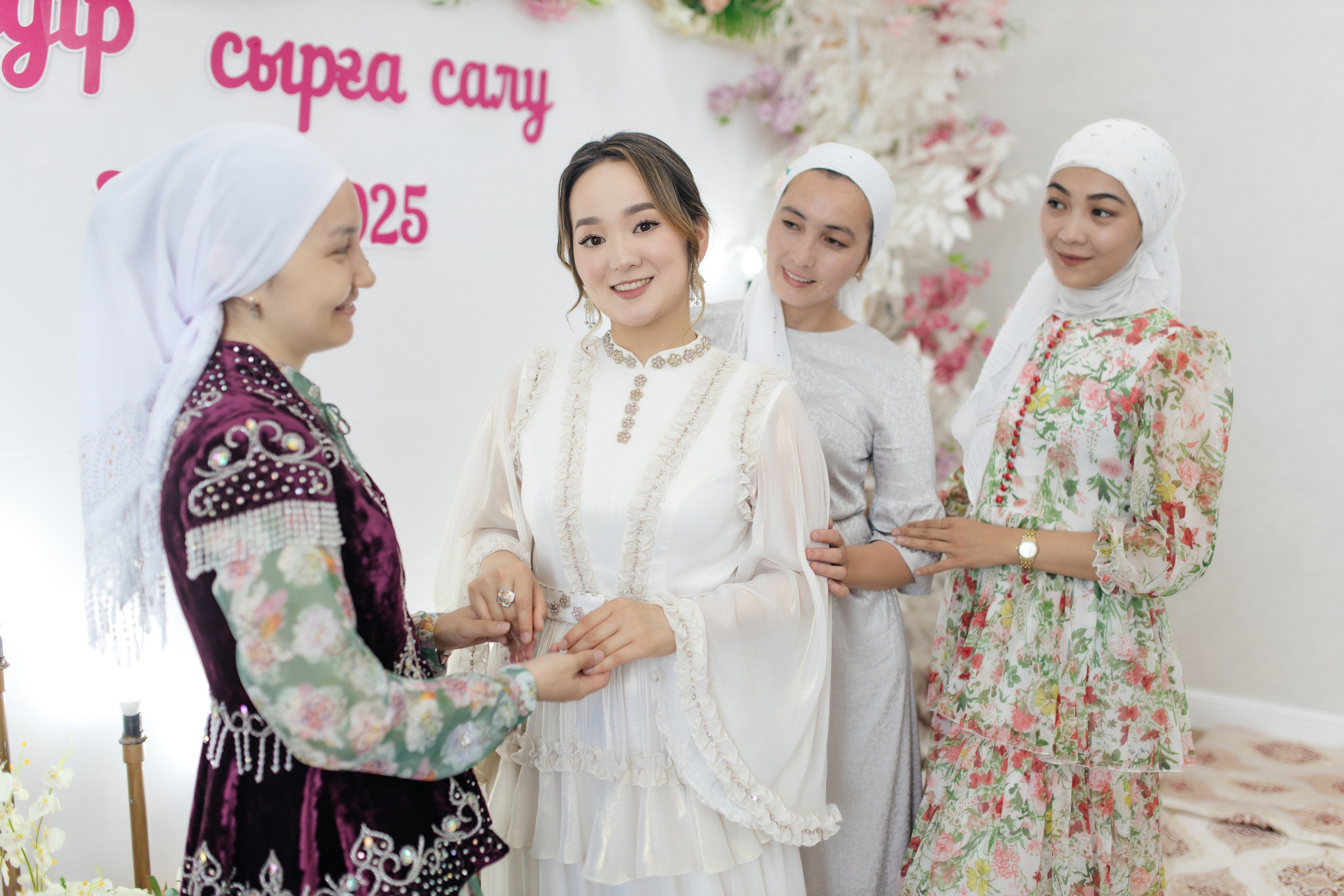 Moldir — syrğa salu. Wedding and Love story Photographer