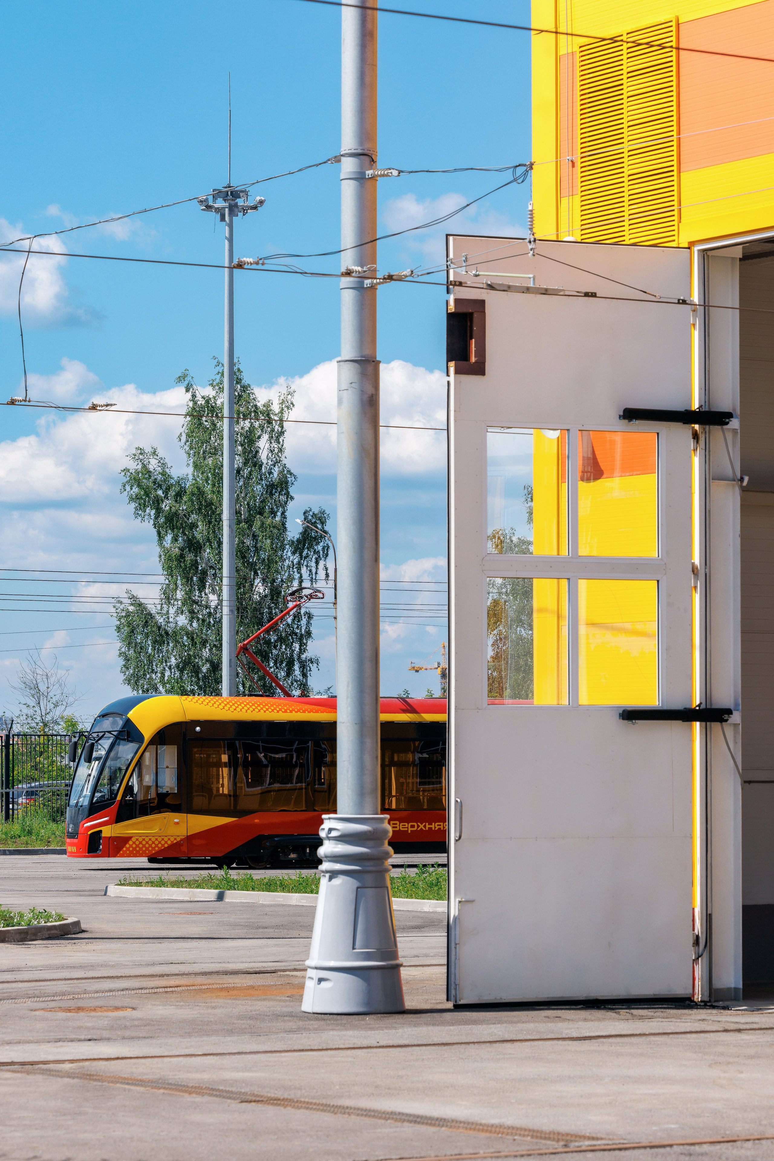 Трамвайное депо. Фотограф Виталий Хайлов, Екатеринбург