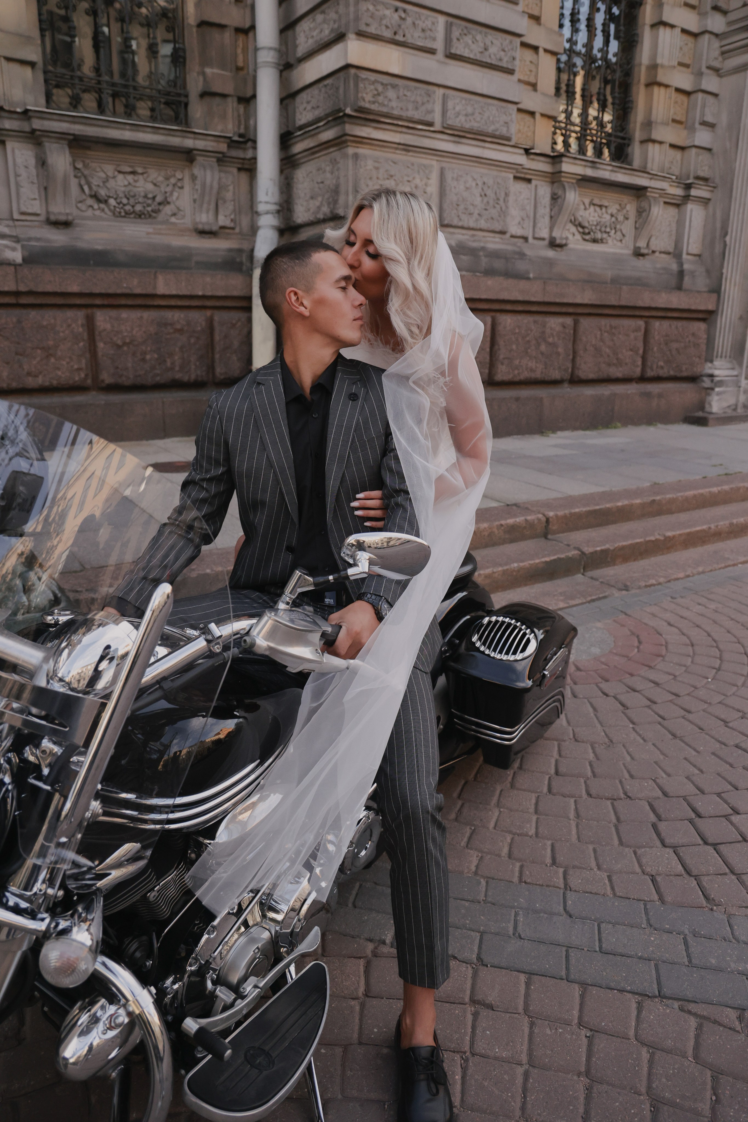 У любви самая высокая скорость. Свадебный фотограф в Москве и Санкт- Петербурге Алина Сараева