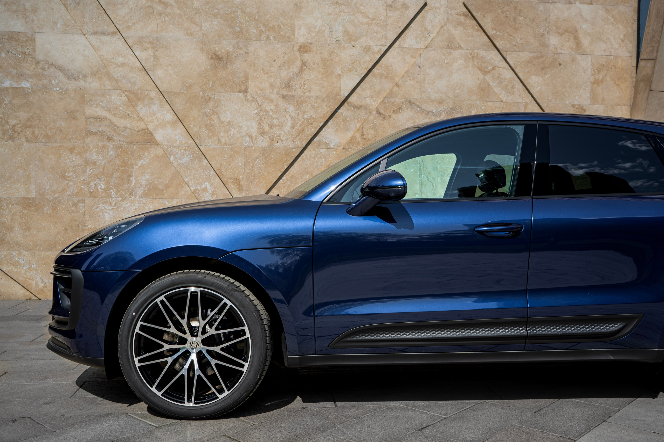 Porsche Macan. Автомобильный фотограф Ногинск Денис Городок
