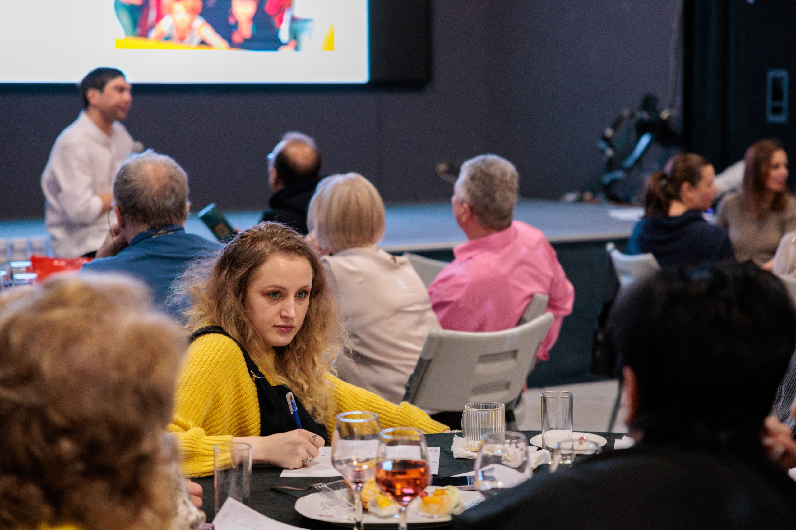 Корпоративный квиз. Репортажный фотограф Санкт-Петербург | Роман Карбышев