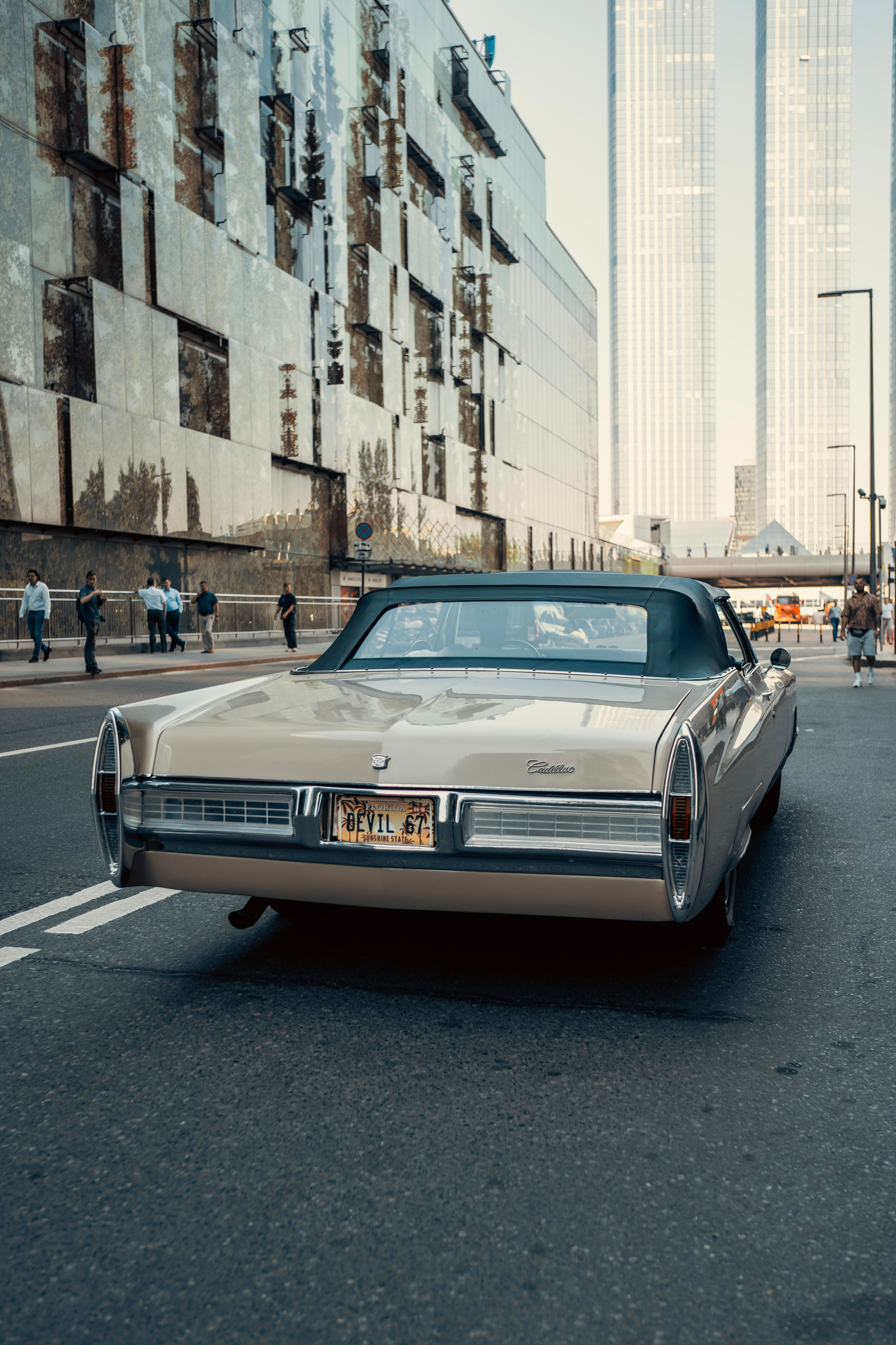 Retro Cadillac. Felixtones