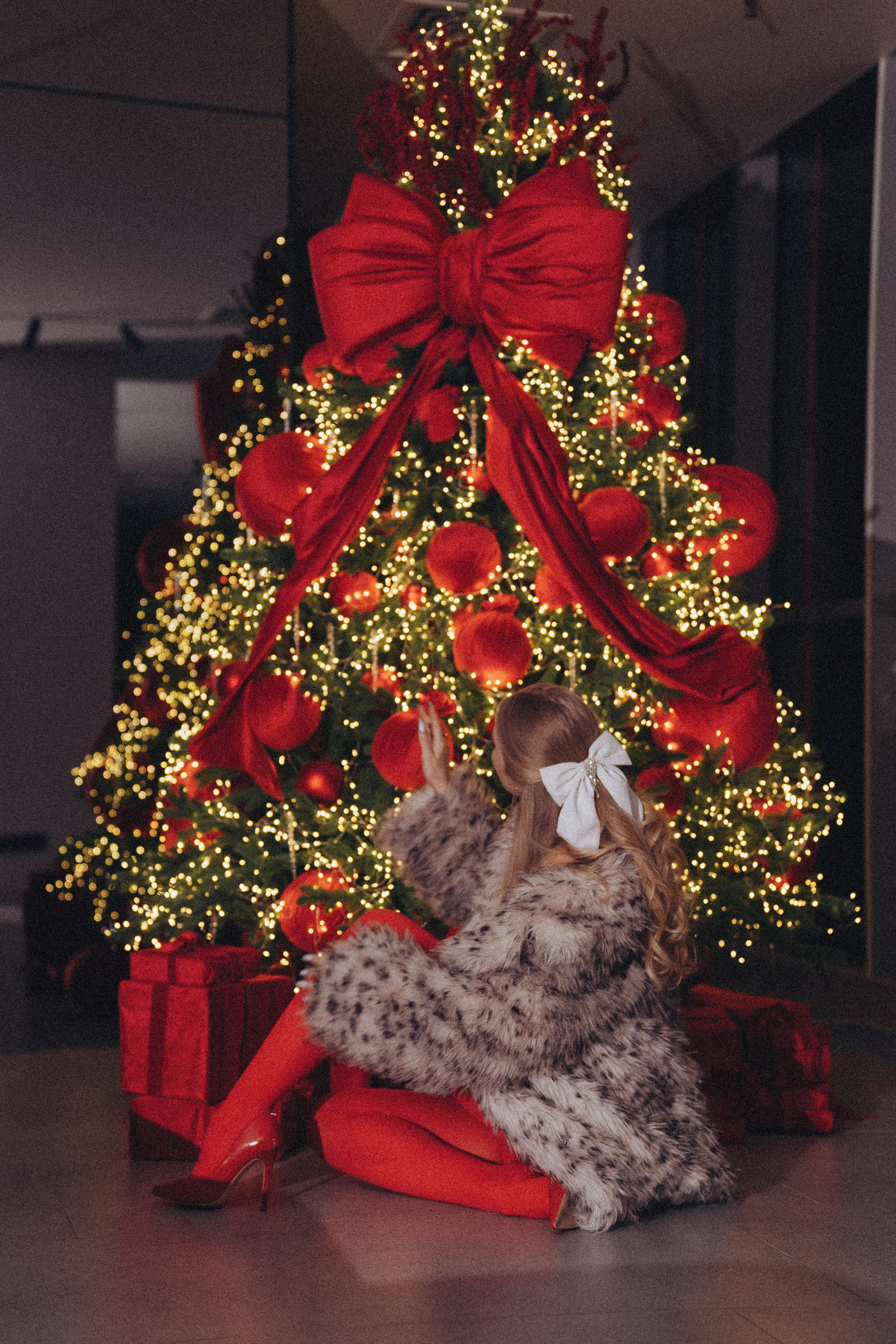 ФОТОСЕССИЯ К НОВОМУ ГОДУ В СТУДИИ С ЕЛОЧКОЙ КРАСИВЫЙ ОБРАЗ. Профессиональный фотограф, Санкт-Петербург — Виктория Богомолова