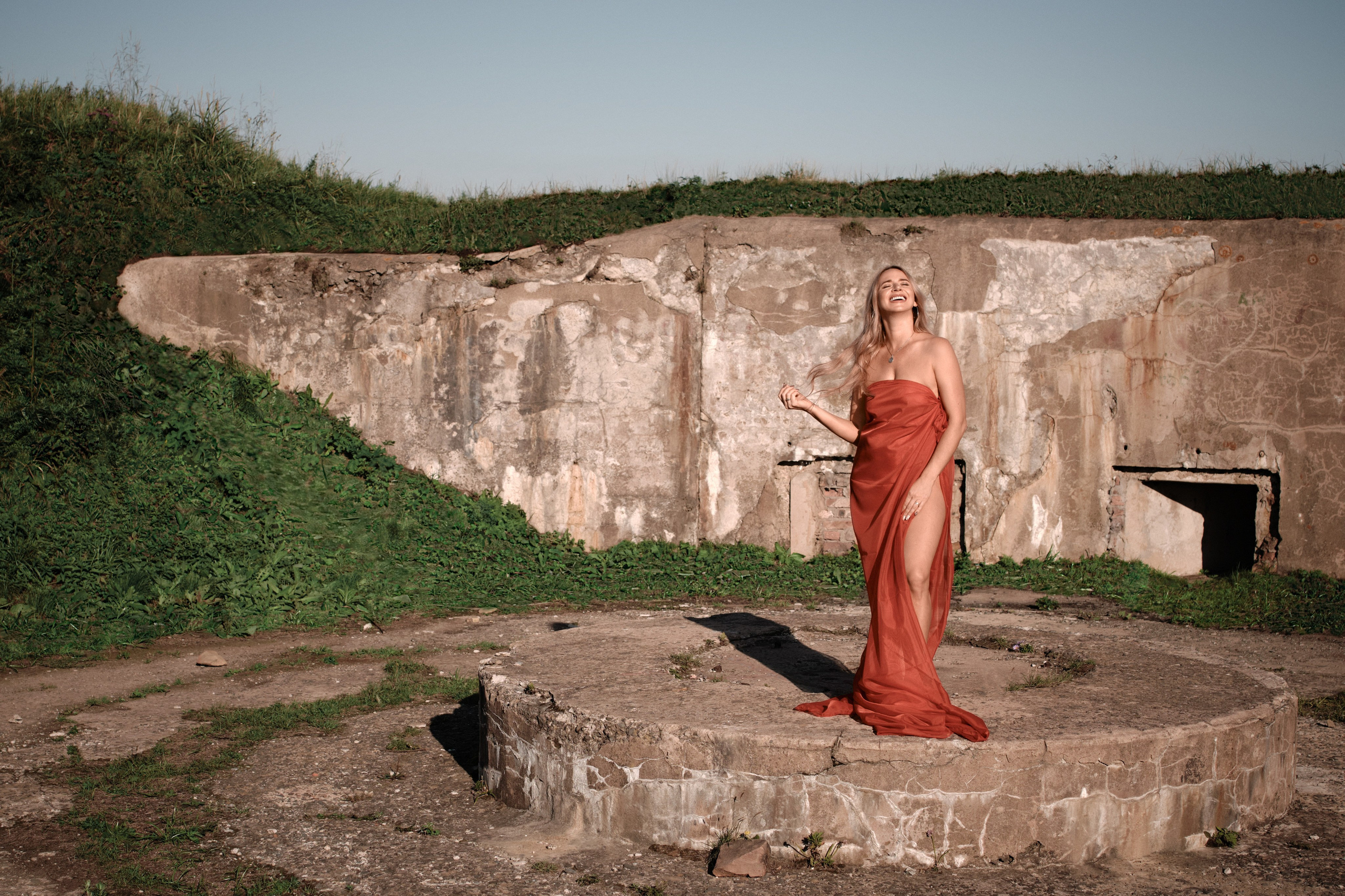 Фотосессии с цветным тюлем Санкт-Петербург. Фотограф портретный архитектурный лавстори будуар Санкт-Петербург Виктор Иванов