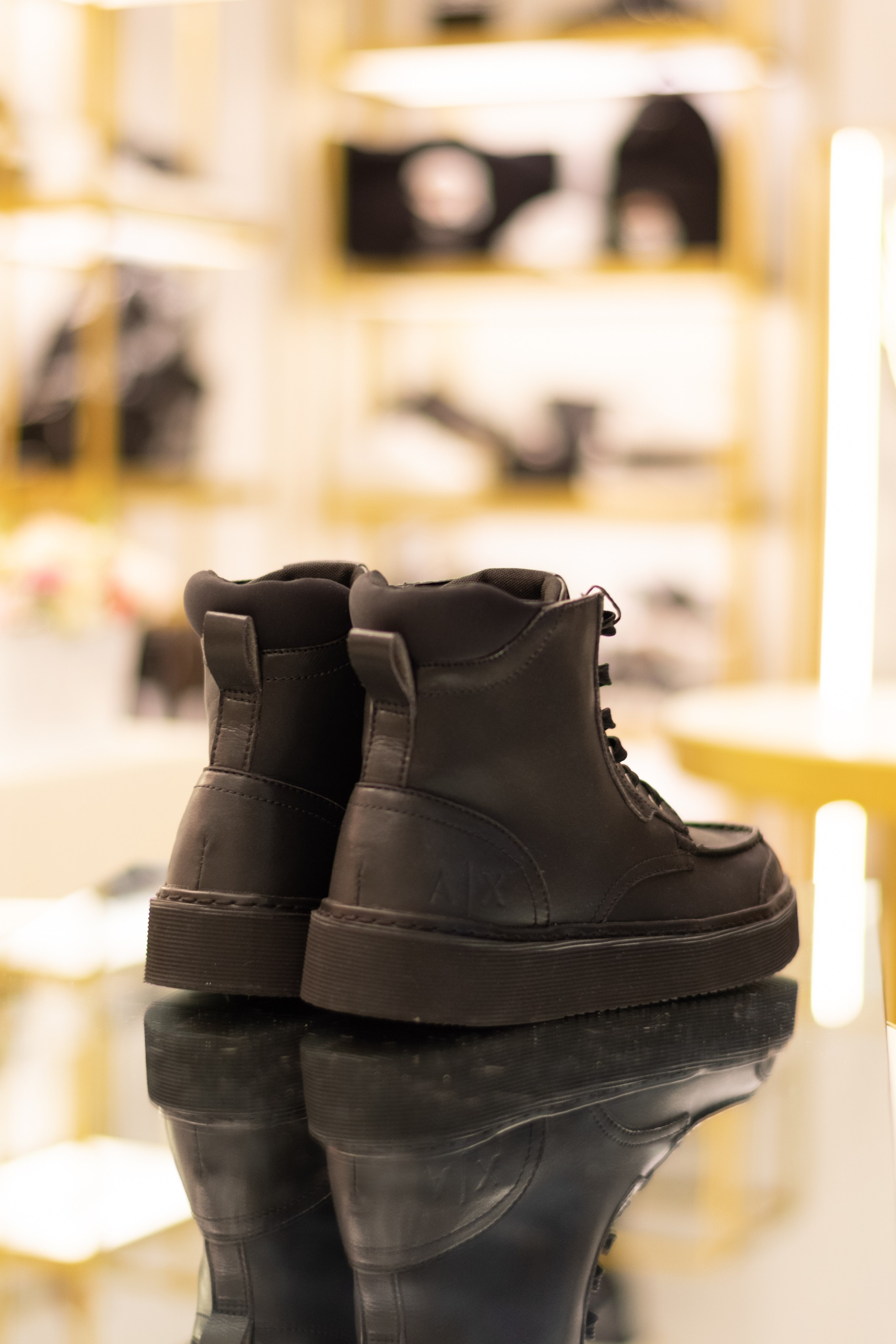 Для организаций. Предметная фотосессия для обувного магазина Capsula. Фотограф/видеограф Богдан Голованов