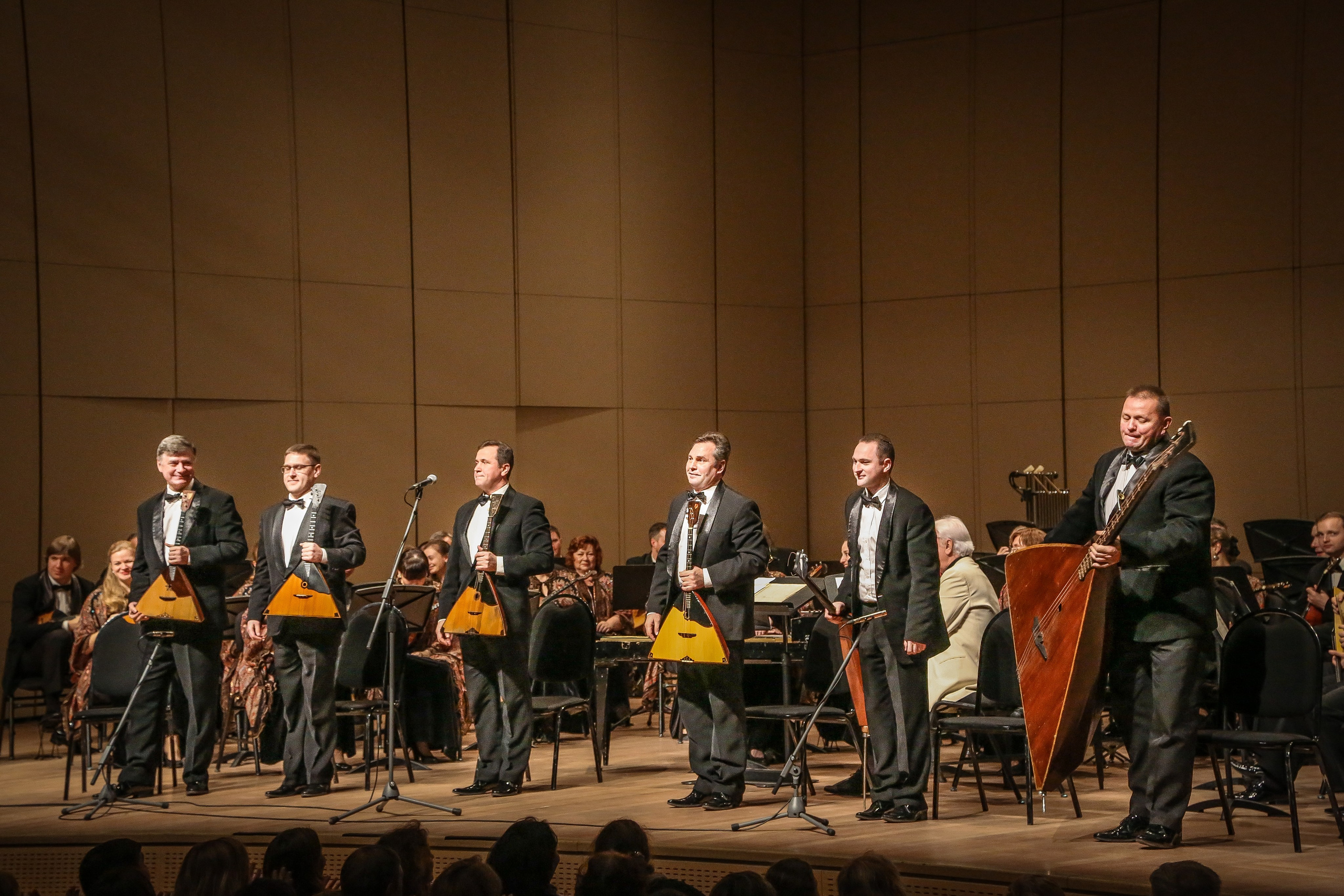 Концерт «Король репортеров» с Дмитрием Назаровым. Дарья Письменюк / Darya Leitstern — фотограф, музыкант, журналист, путешественник