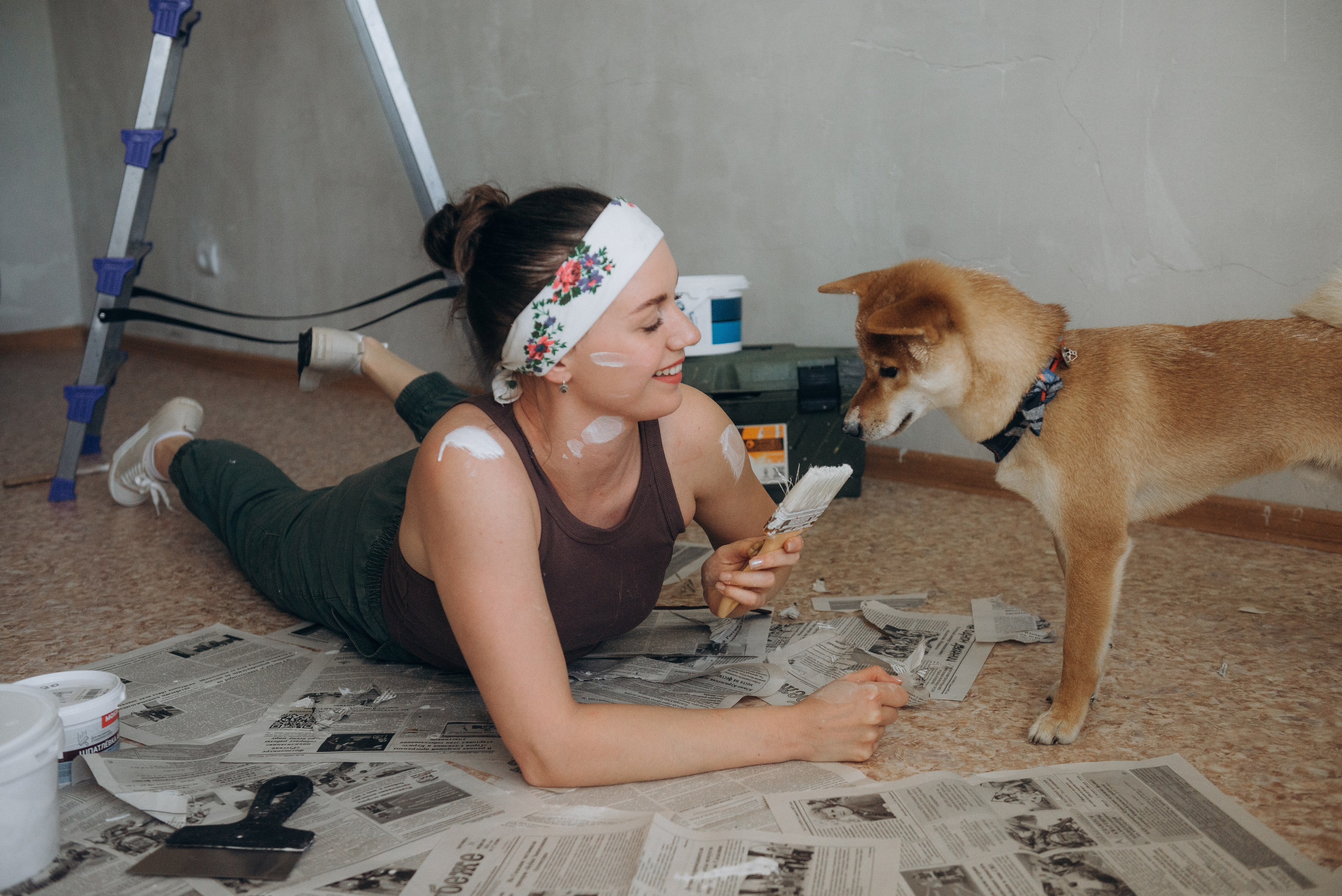 Ремонтники: Тася и Сиба. Ирина Метелица фотограф на Шикотане